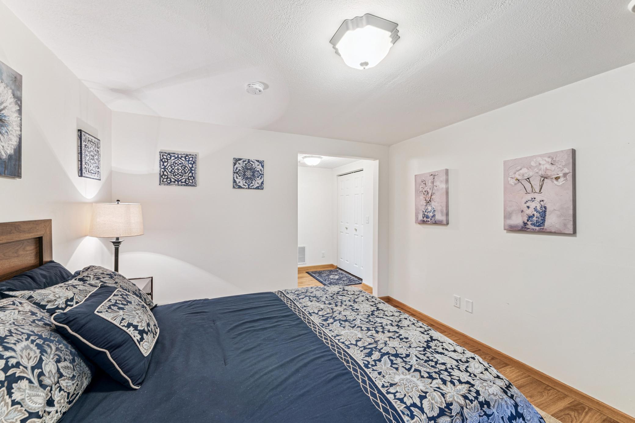 property viewer photo 23