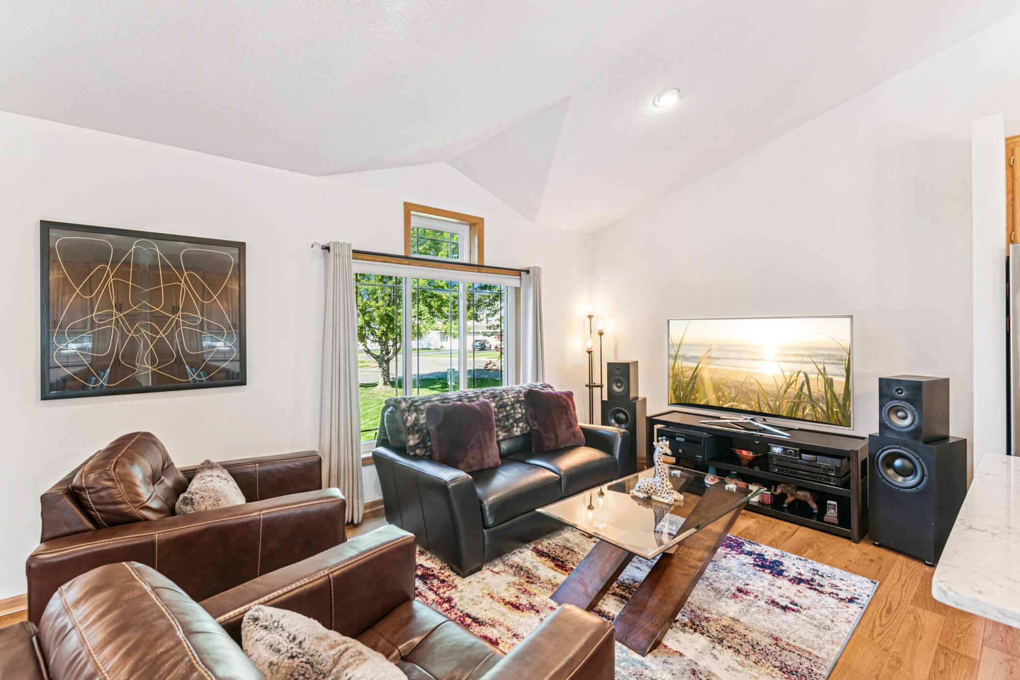 property viewer photo 6