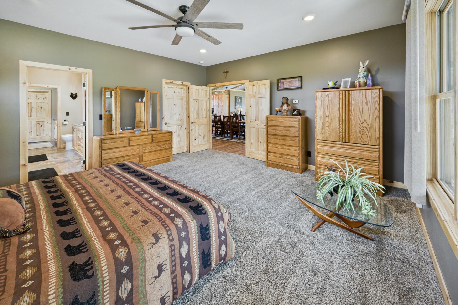 main property photo 22
