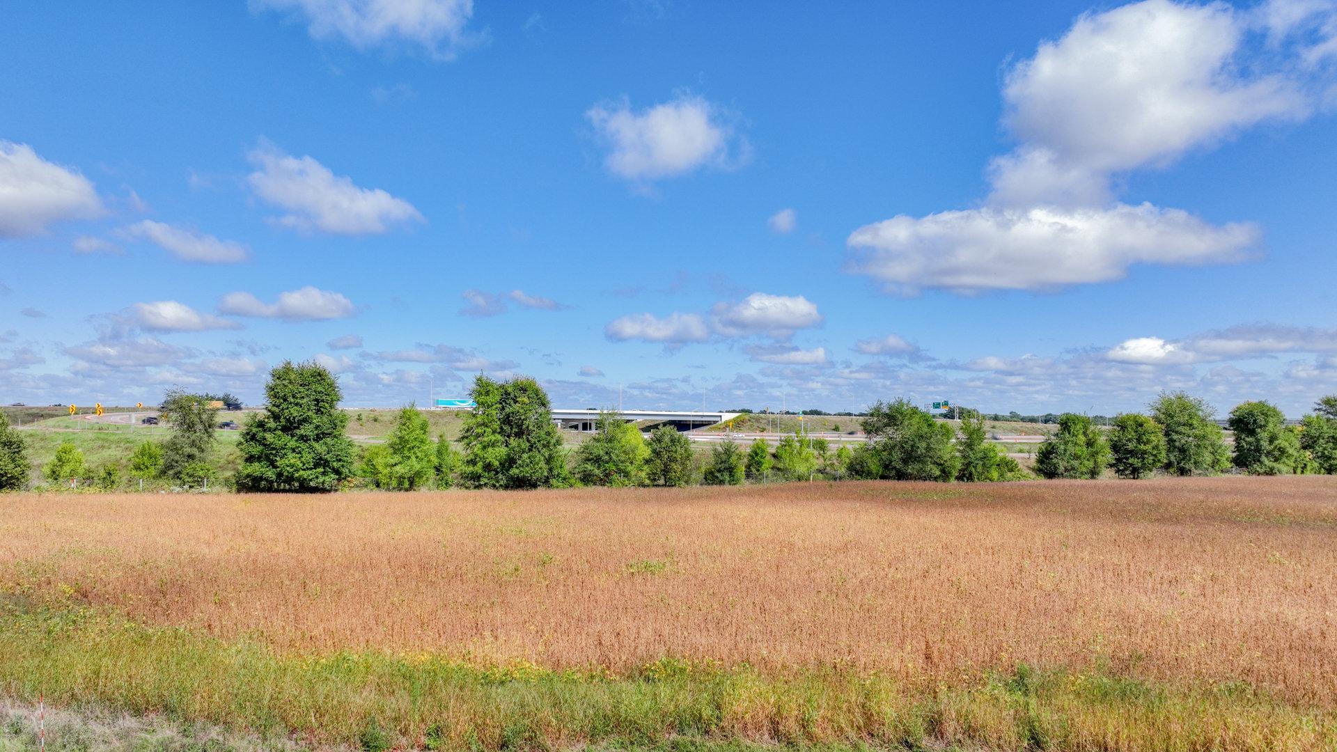 main property photo 10
