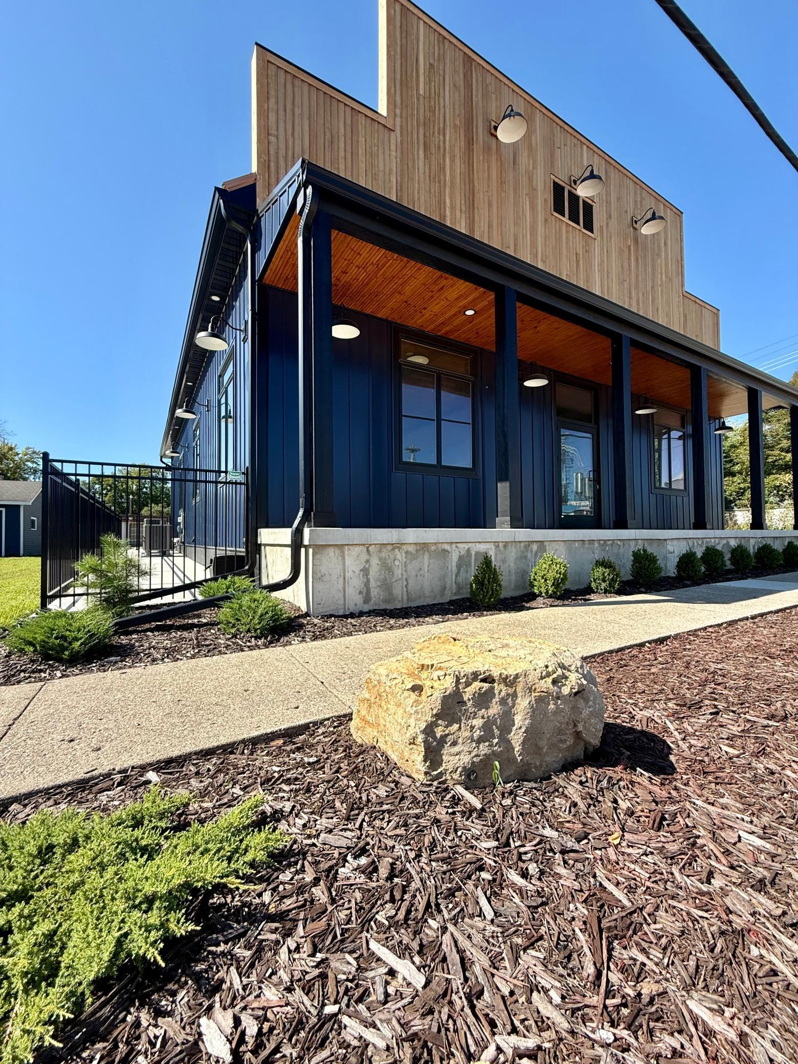 main property photo 5