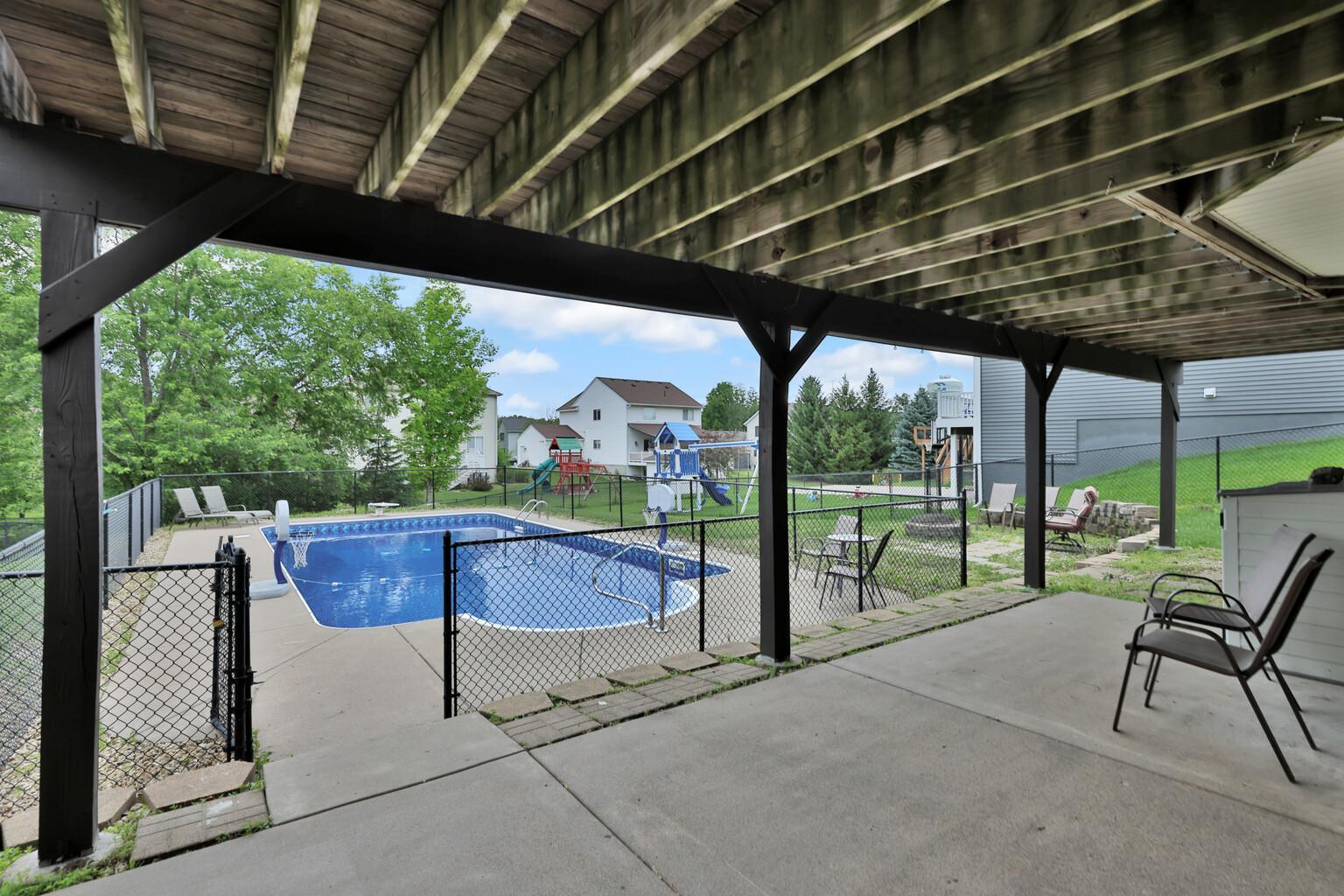 main property photo 14