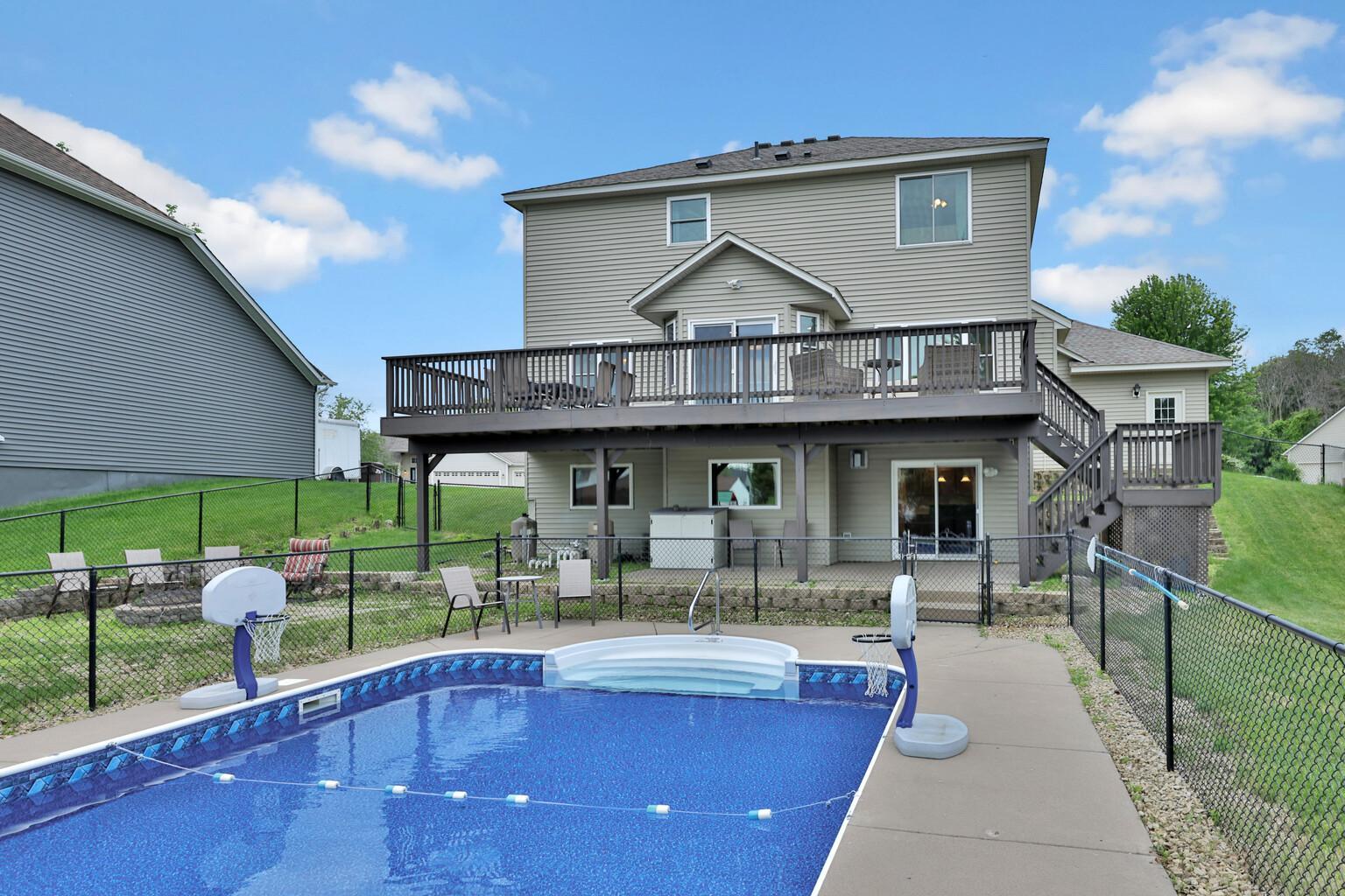main property photo 5