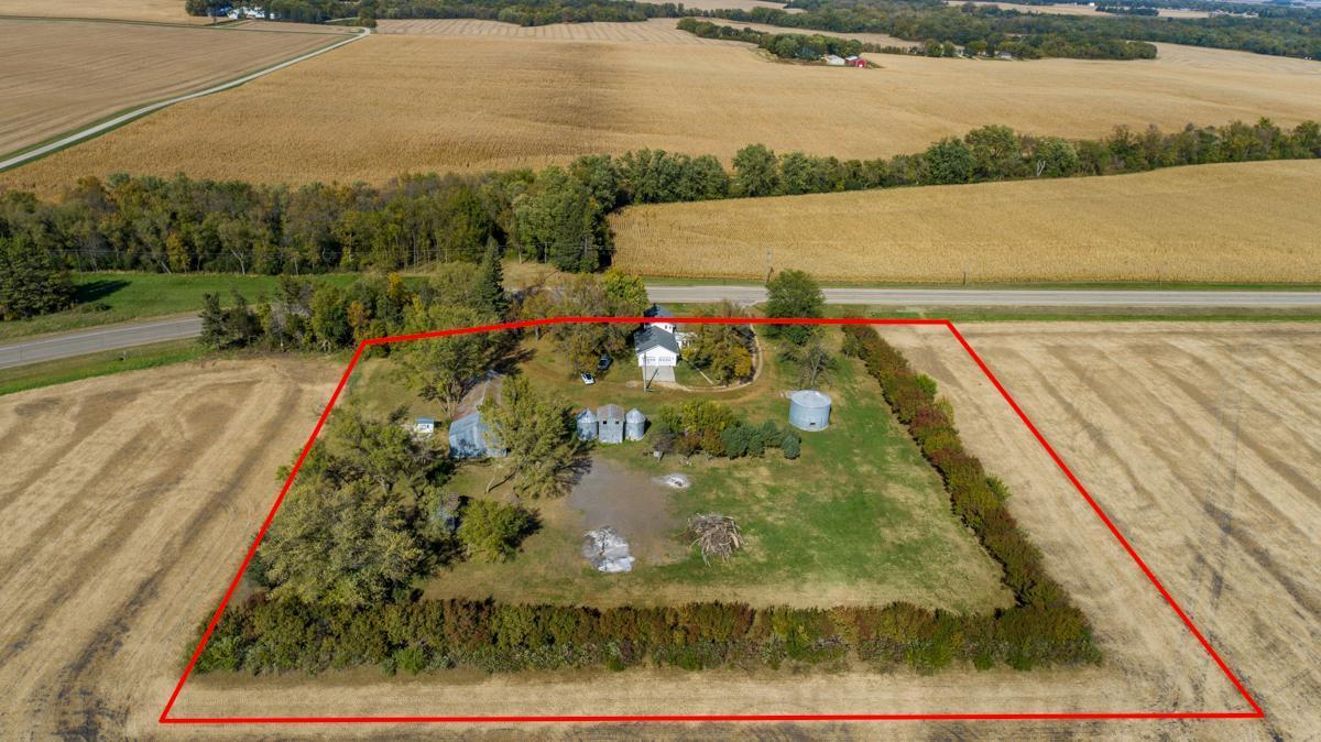 main property photo 39