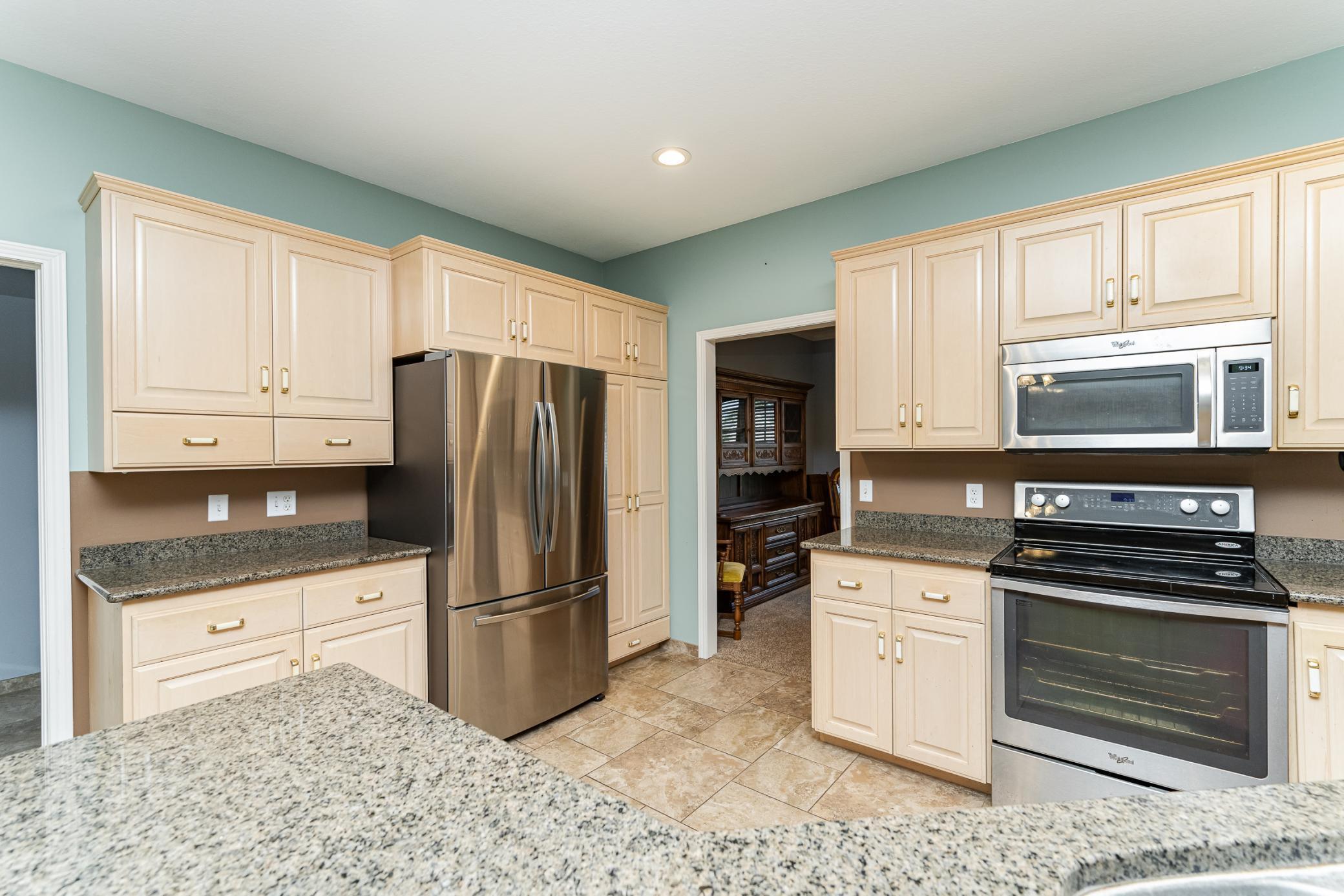 main property photo 14