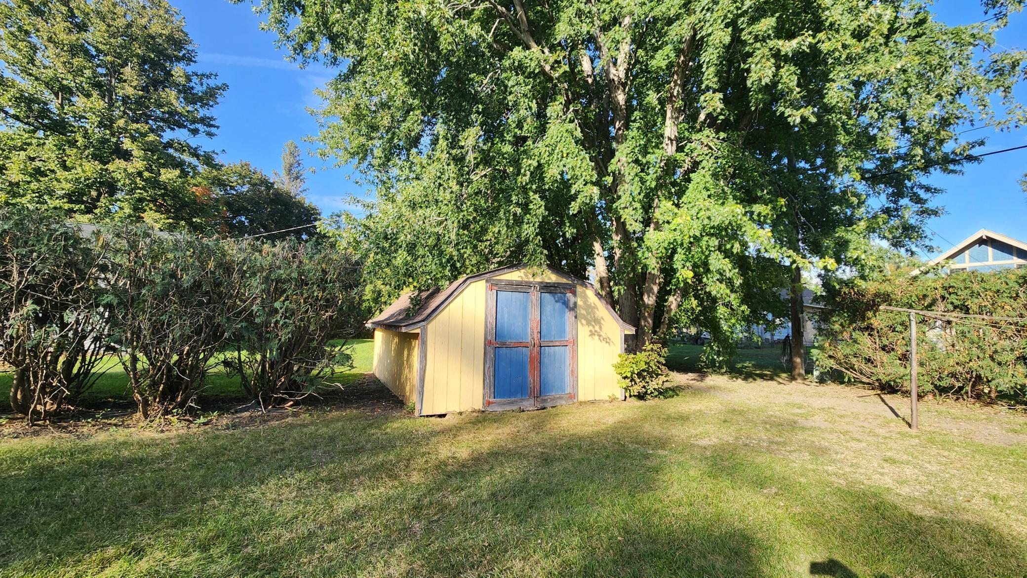 main property photo 11