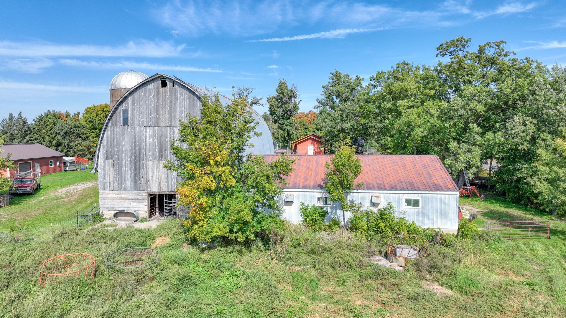 main property photo 16