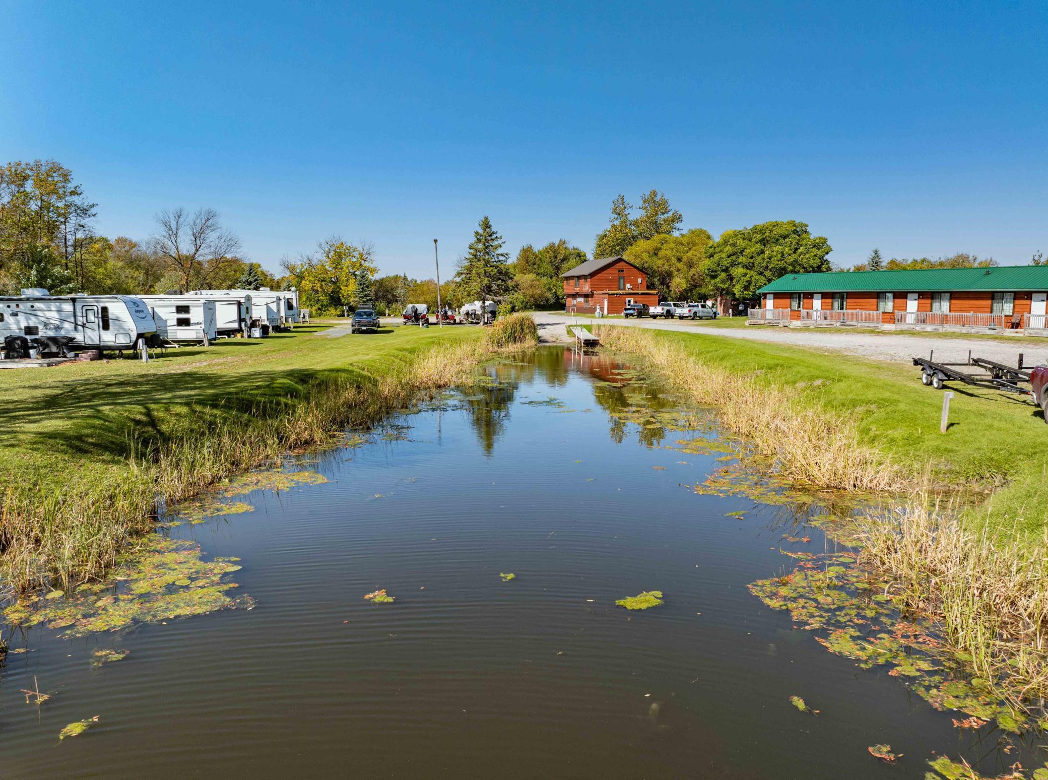 main property photo 28