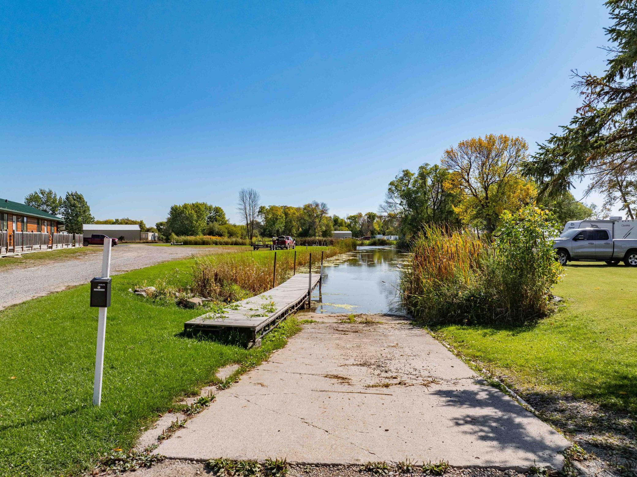 main property photo 40