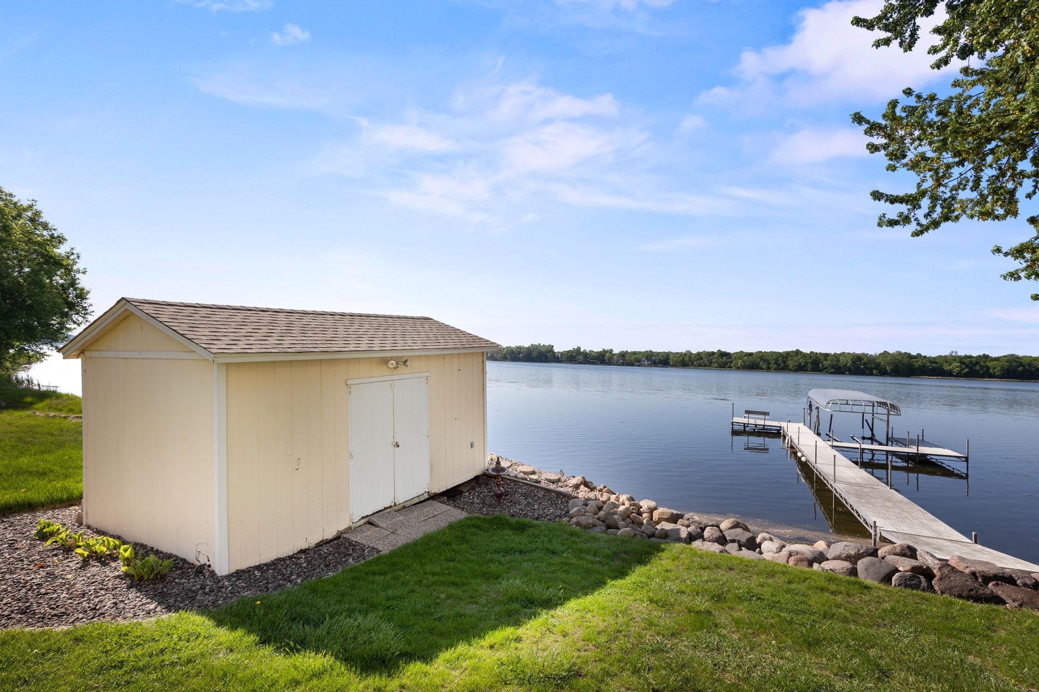 main property photo 25