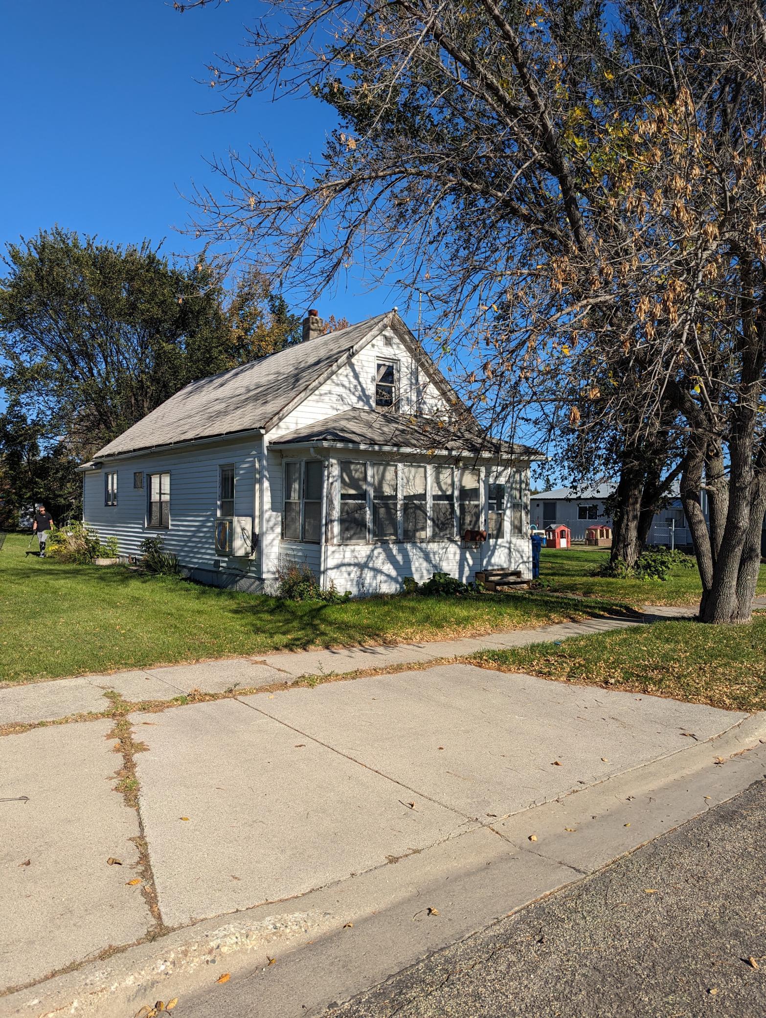 main property photo 2