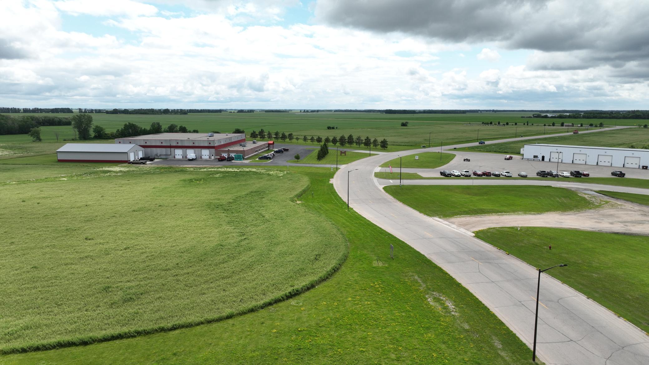 main property photo 16
