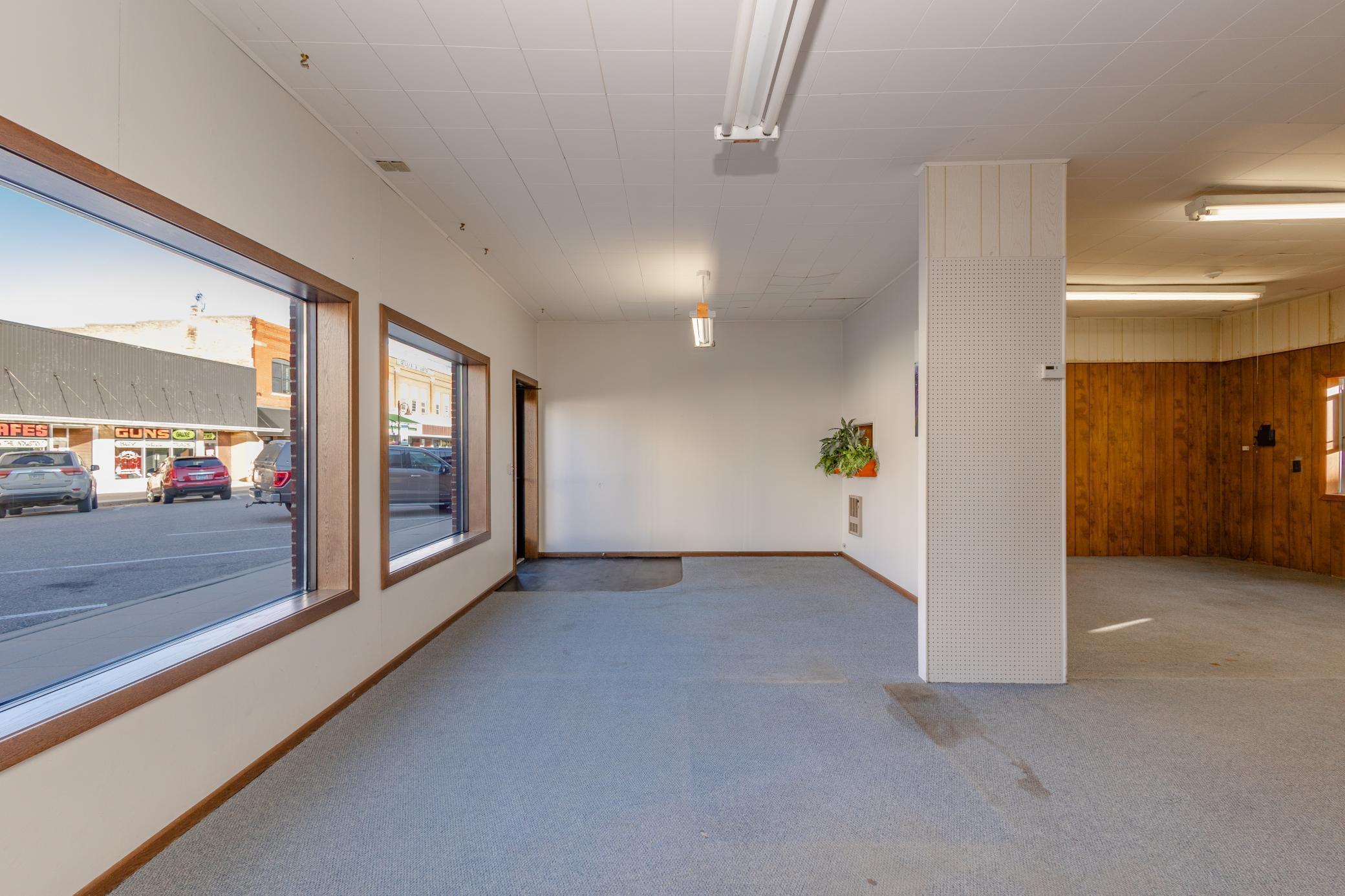 main property photo 9