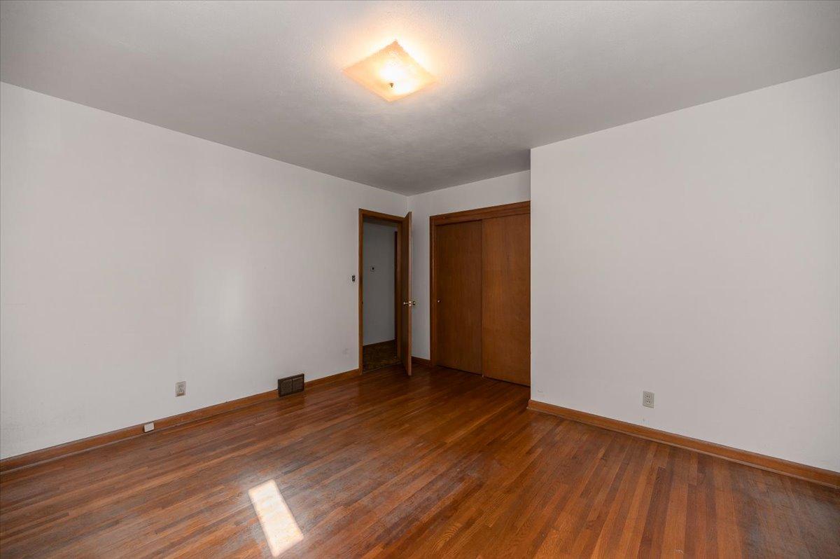 property viewer photo 6