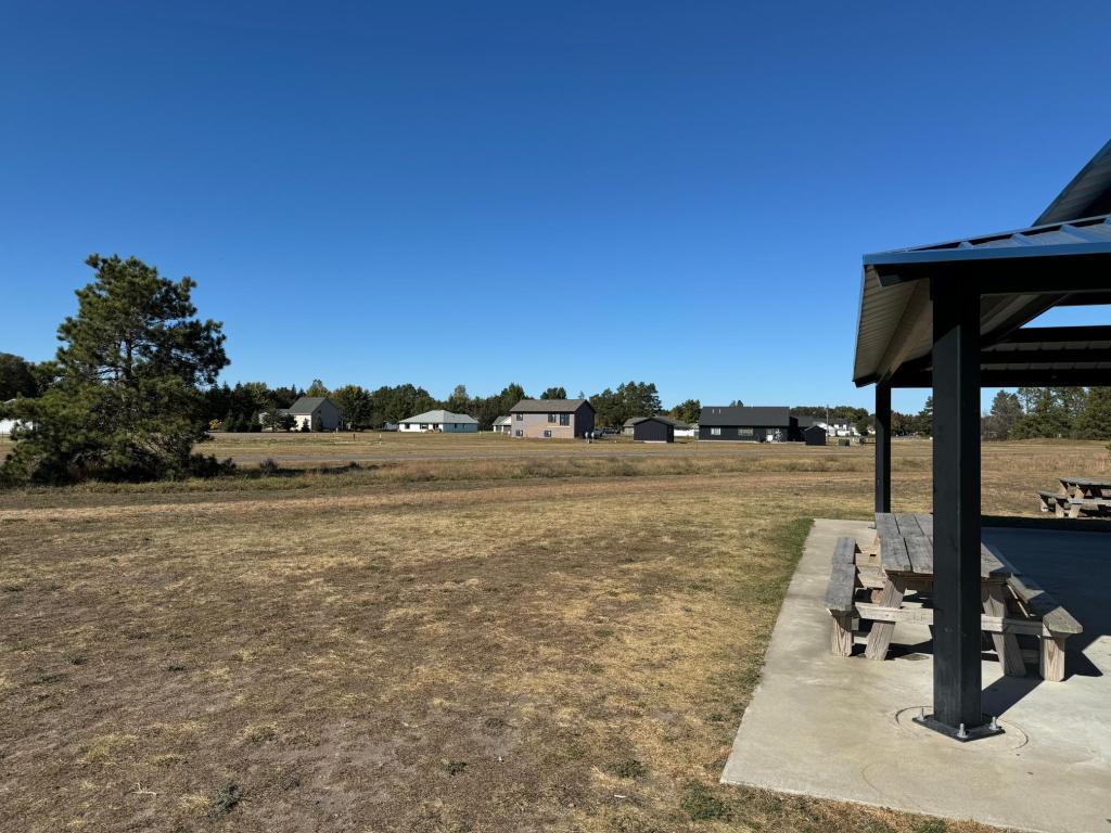 main property photo 6