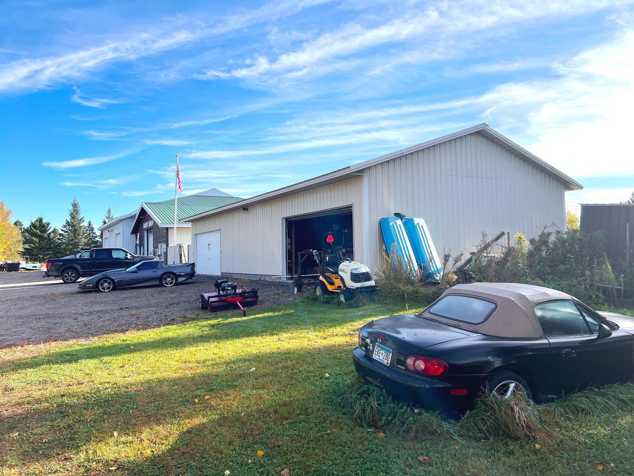 main property photo 13