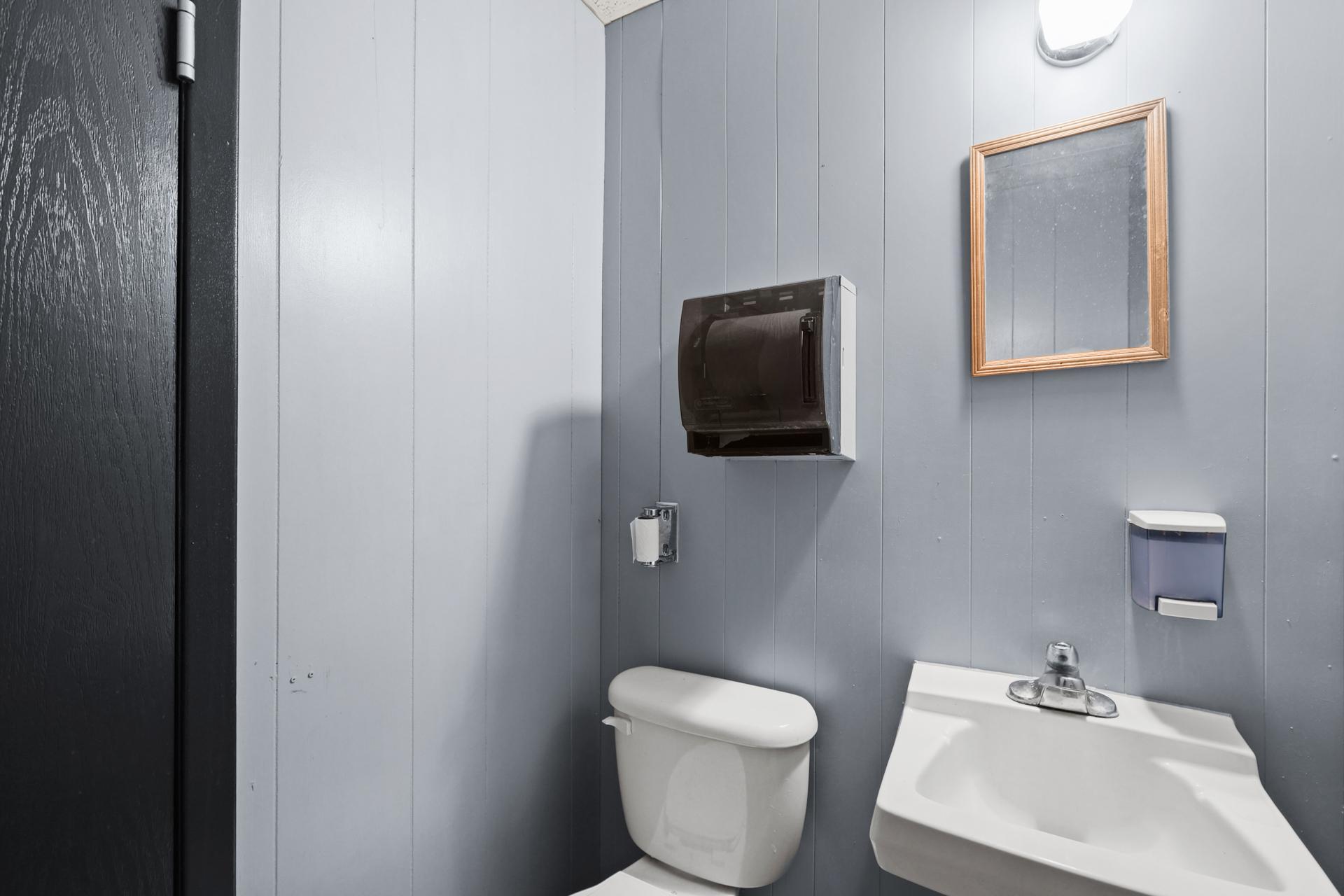 main property photo 40