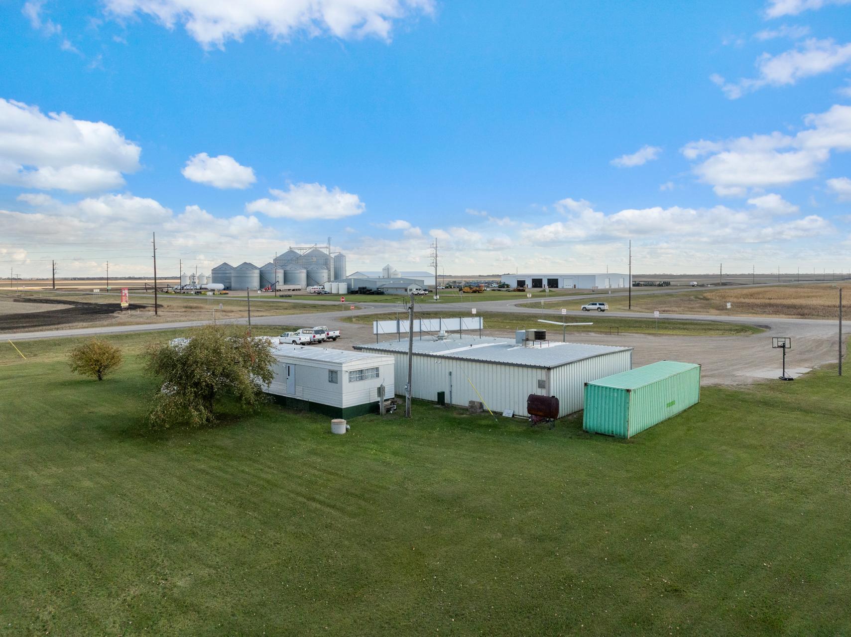 main property photo 5