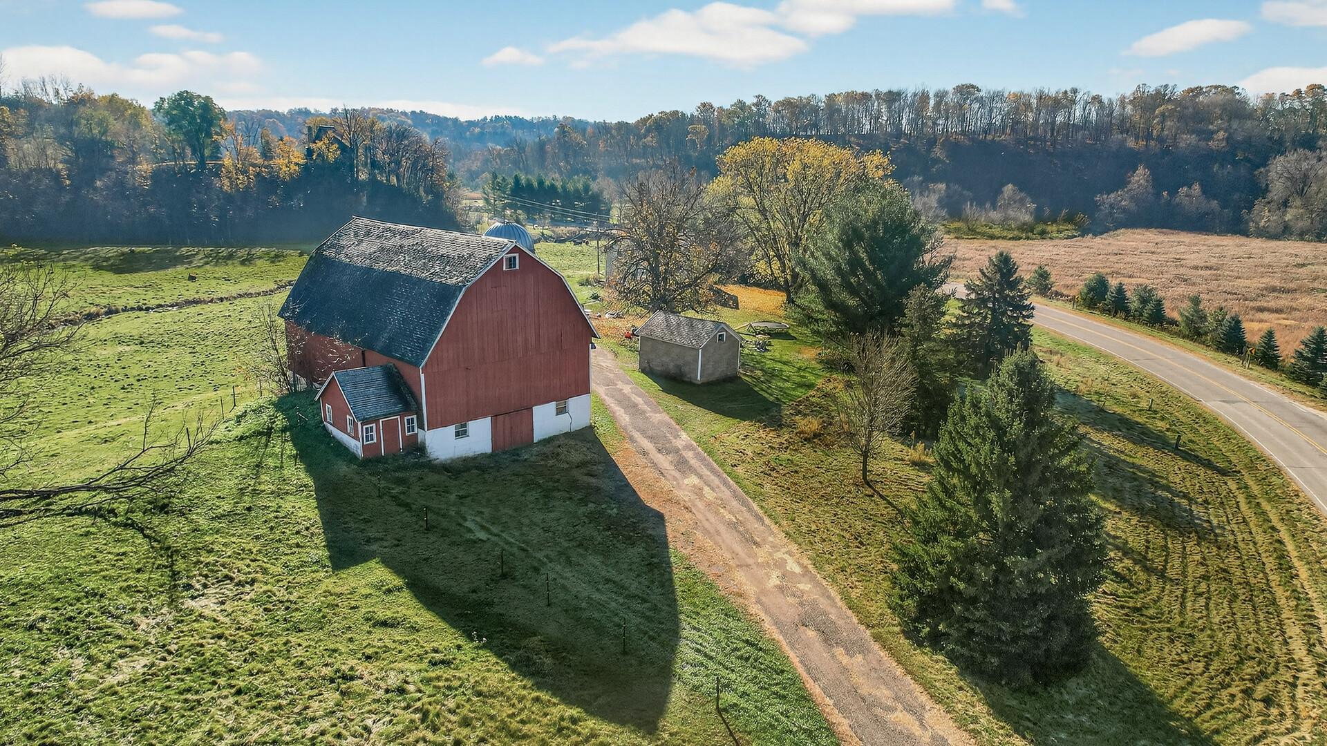 main property photo 25