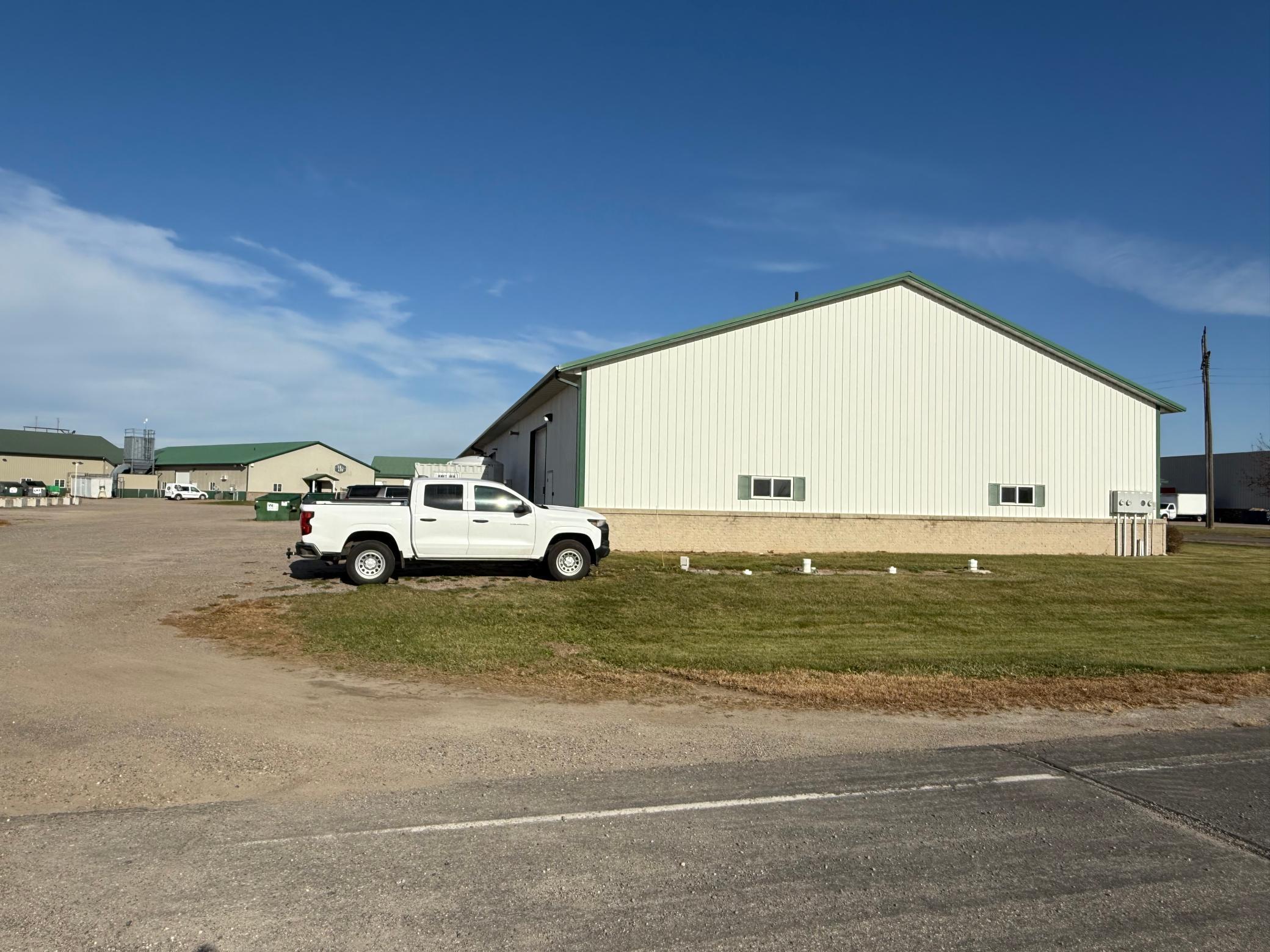 main property photo 11