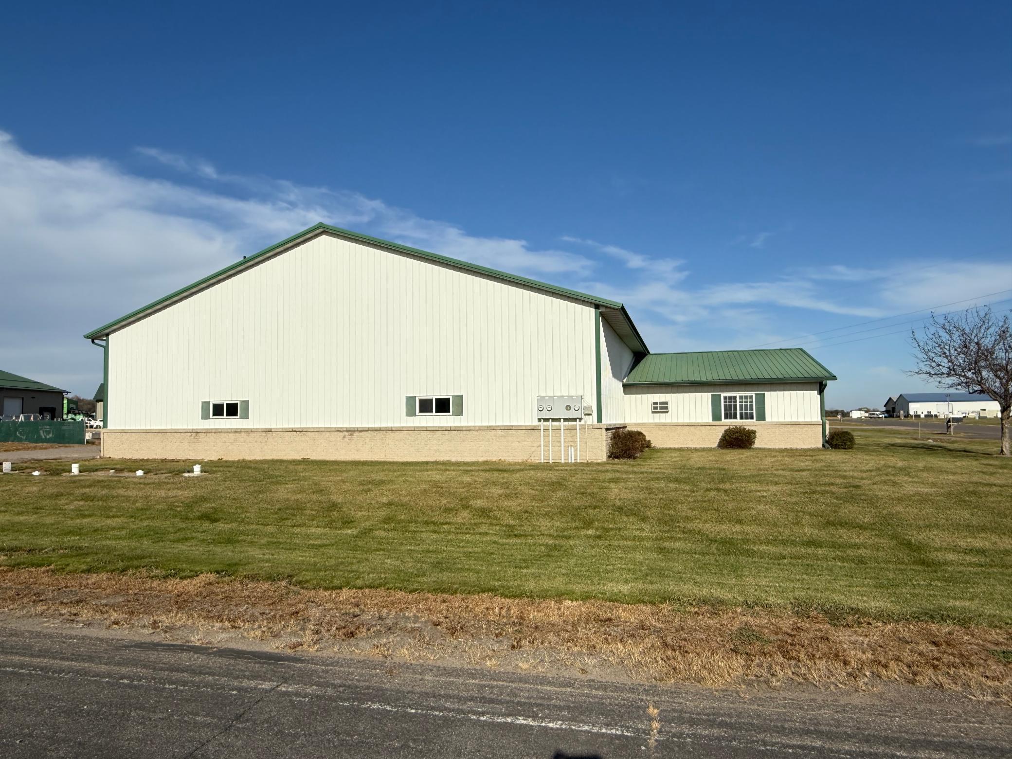 main property photo 12