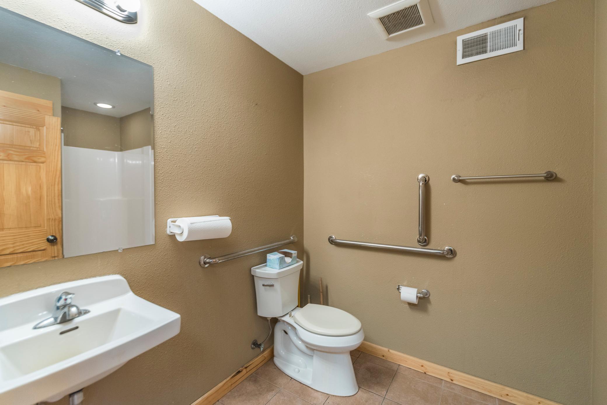 main property photo 23