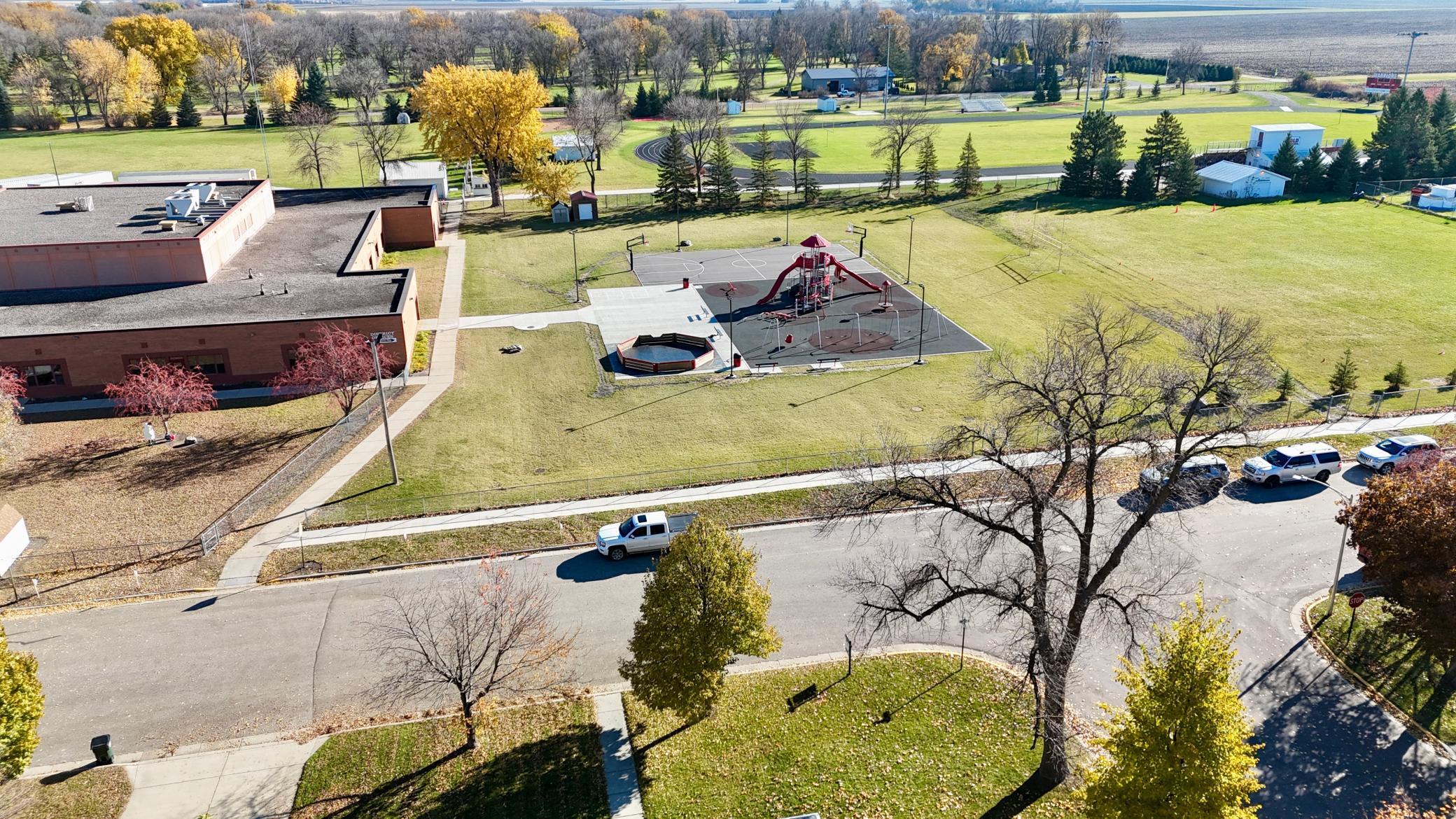 main property photo 18