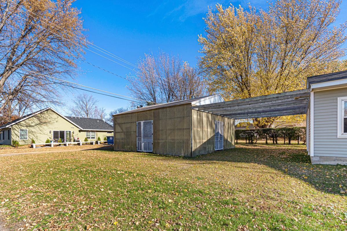 main property photo 35
