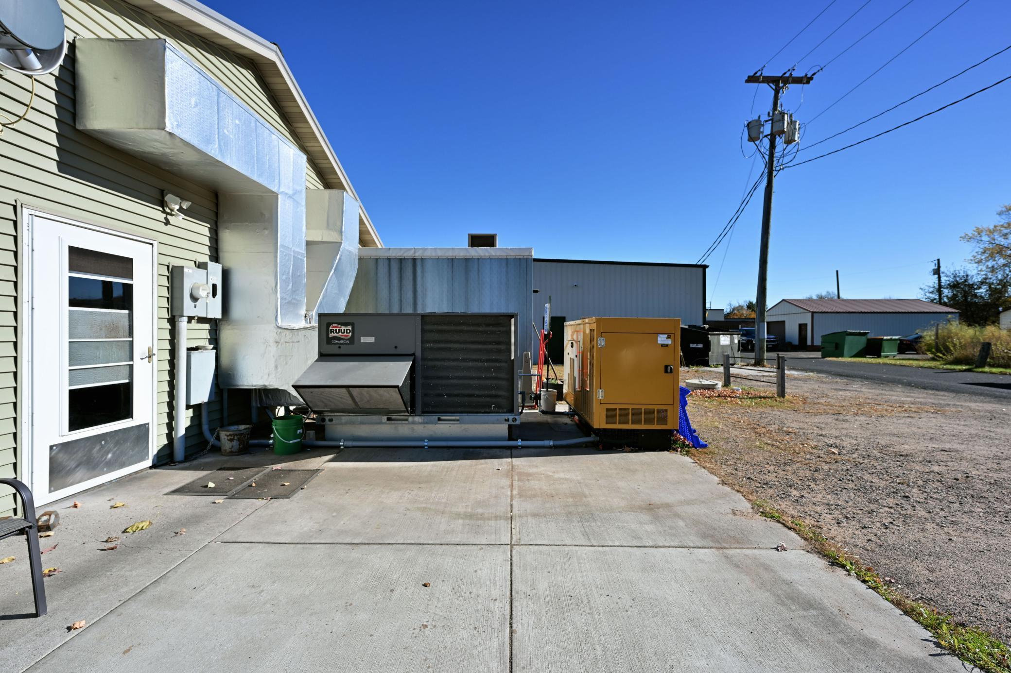 main property photo 36