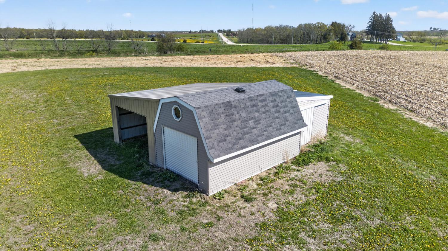 main property photo 13
