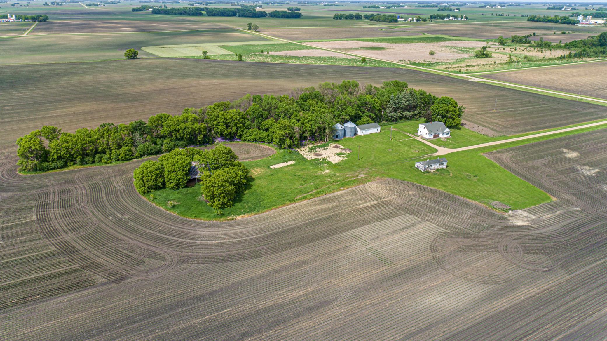 main property photo 37