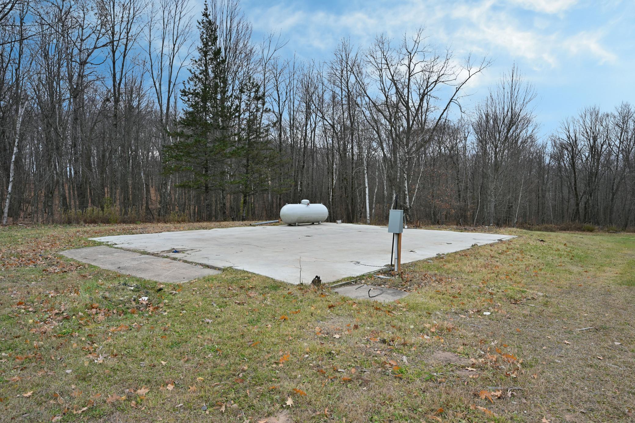 main property photo 38