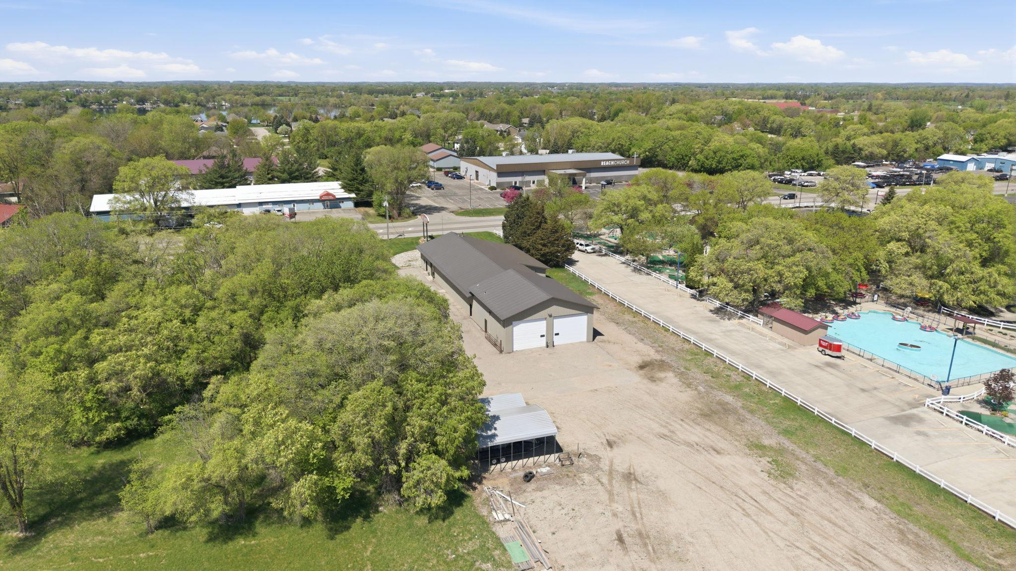 main property photo 25