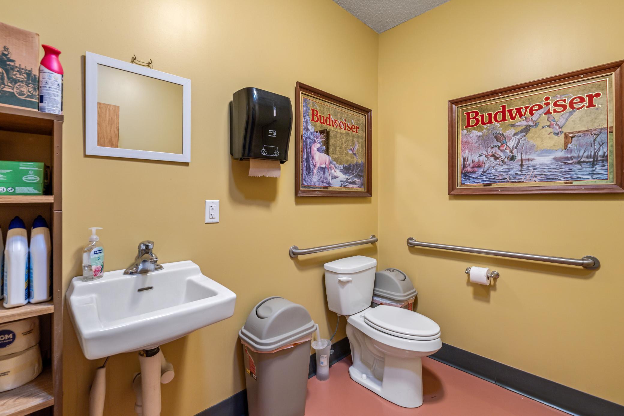 main property photo 19