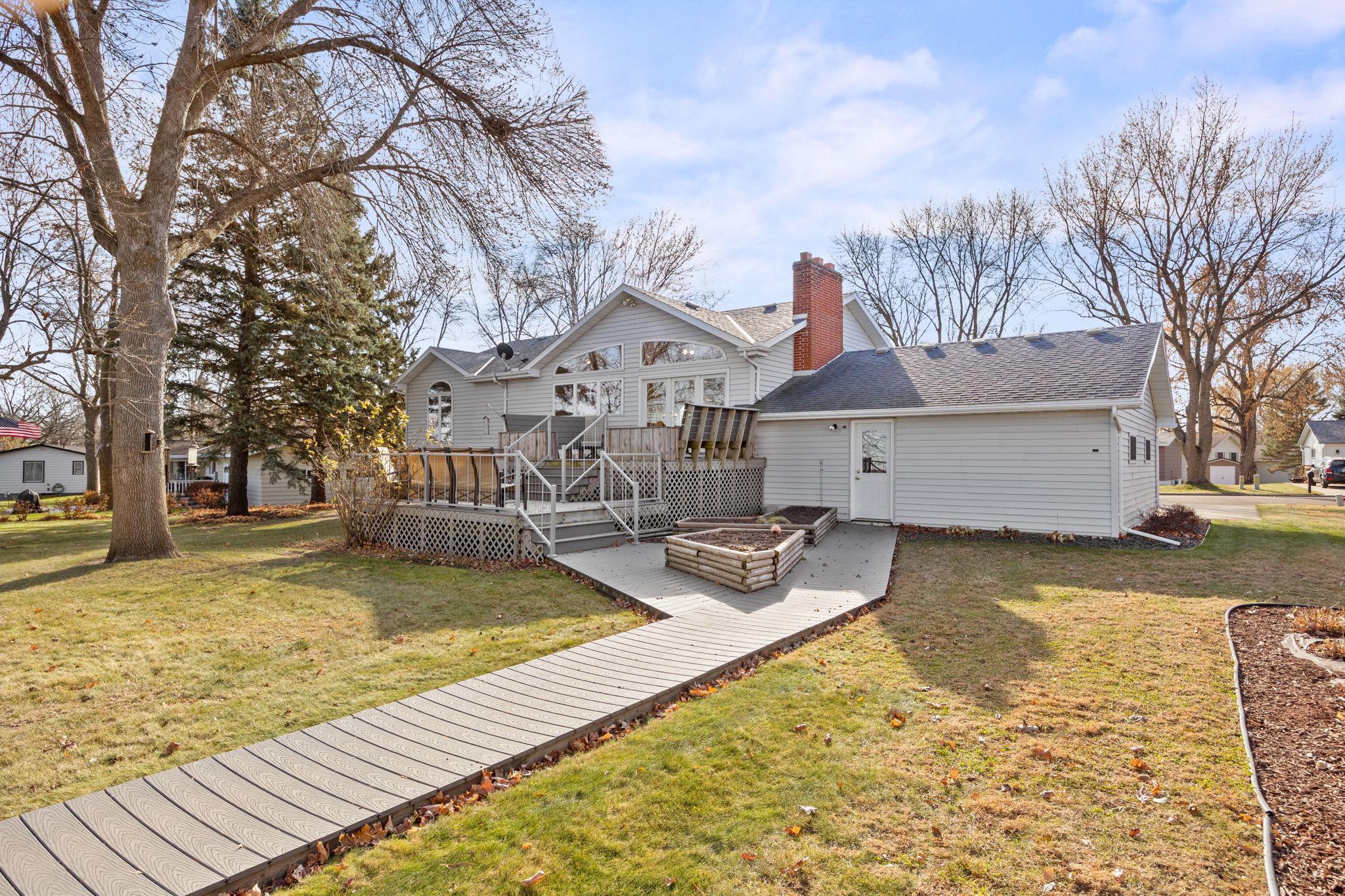 main property photo 27