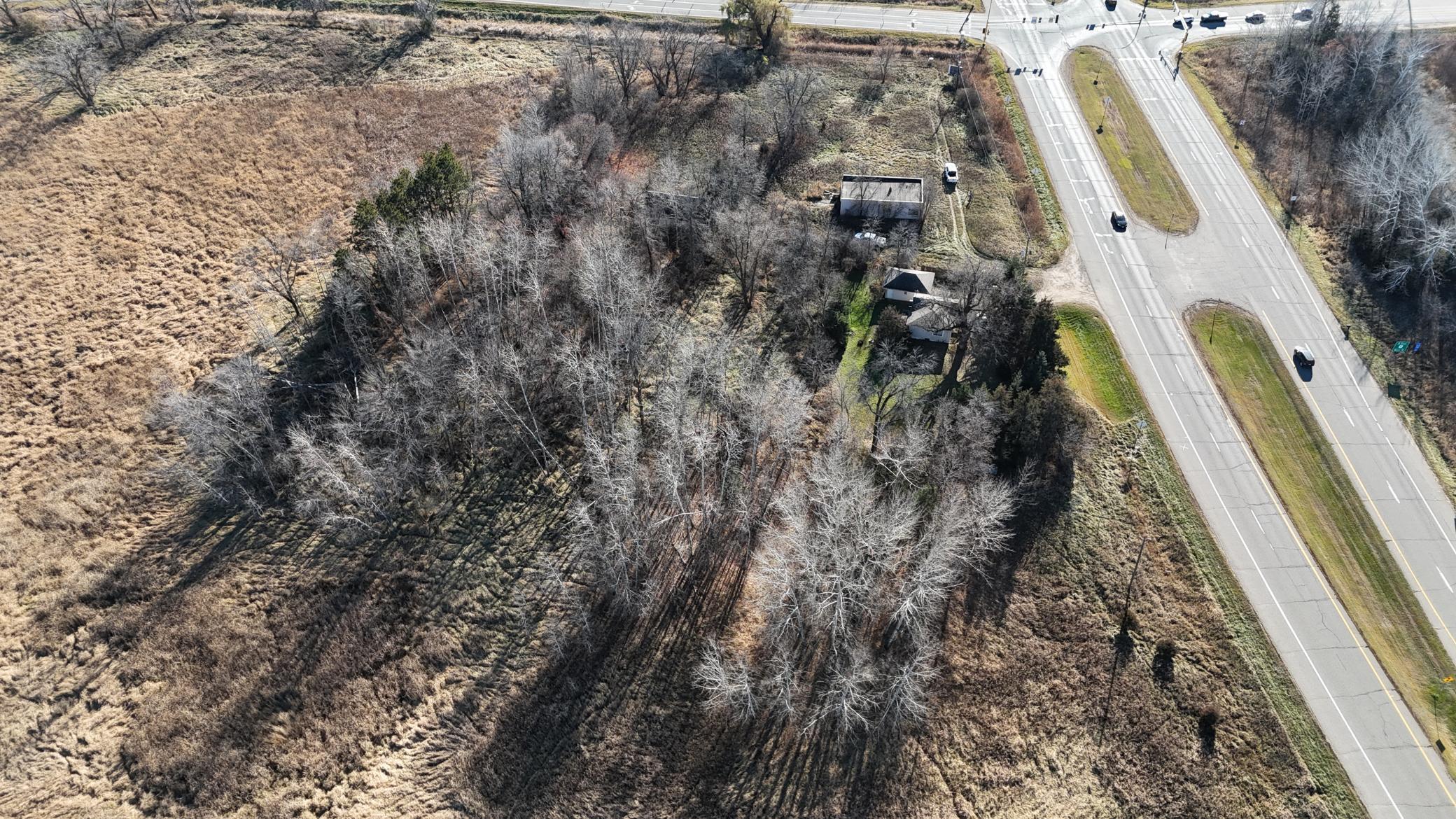 main property photo 20