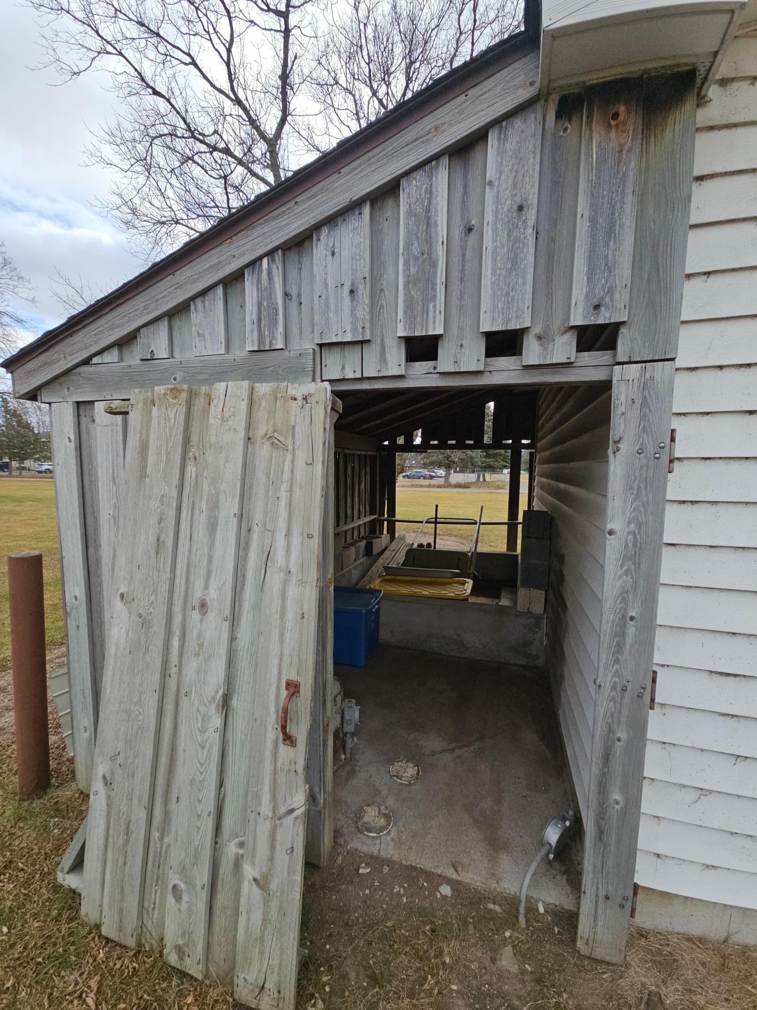 main property photo 27