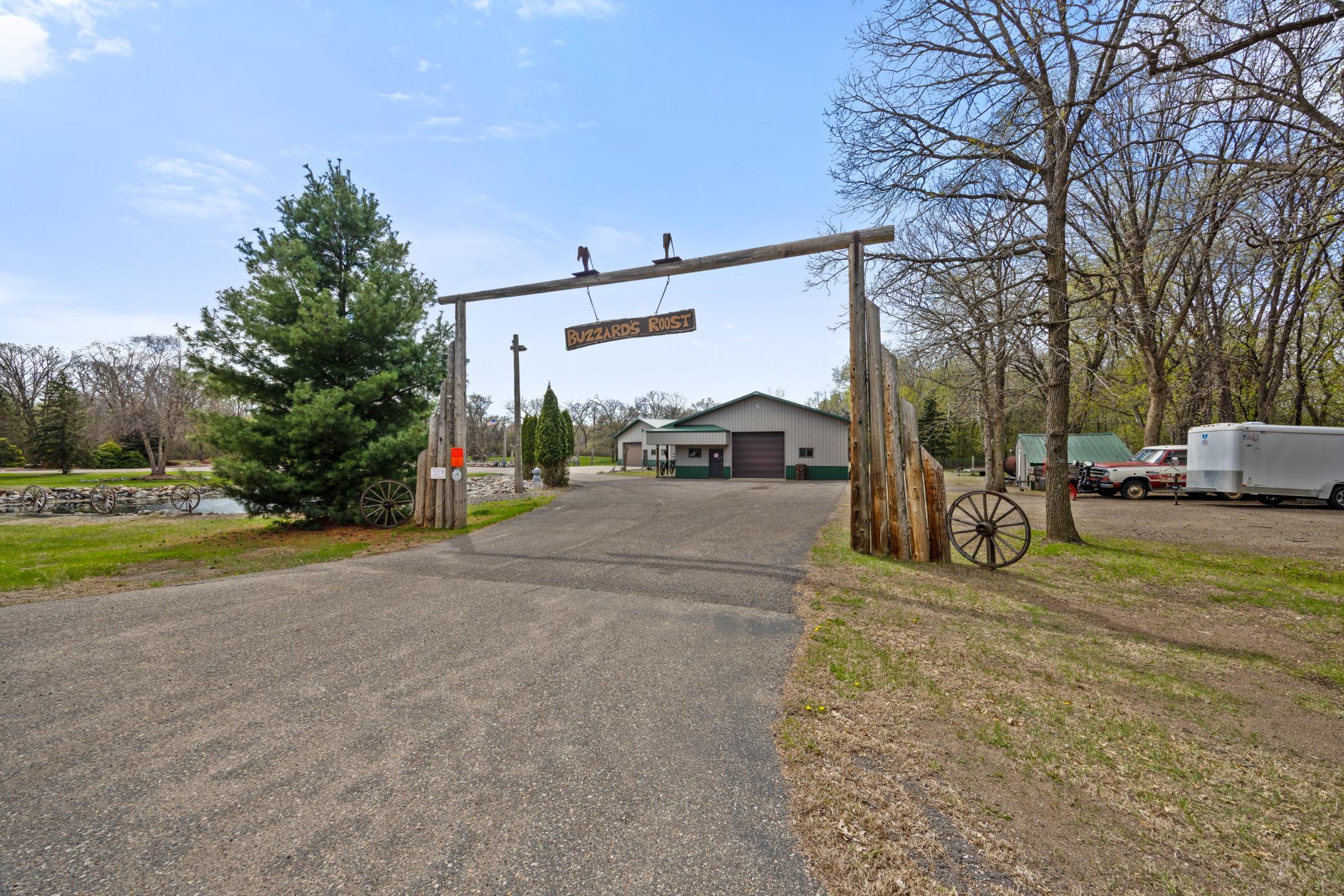 main property photo 40