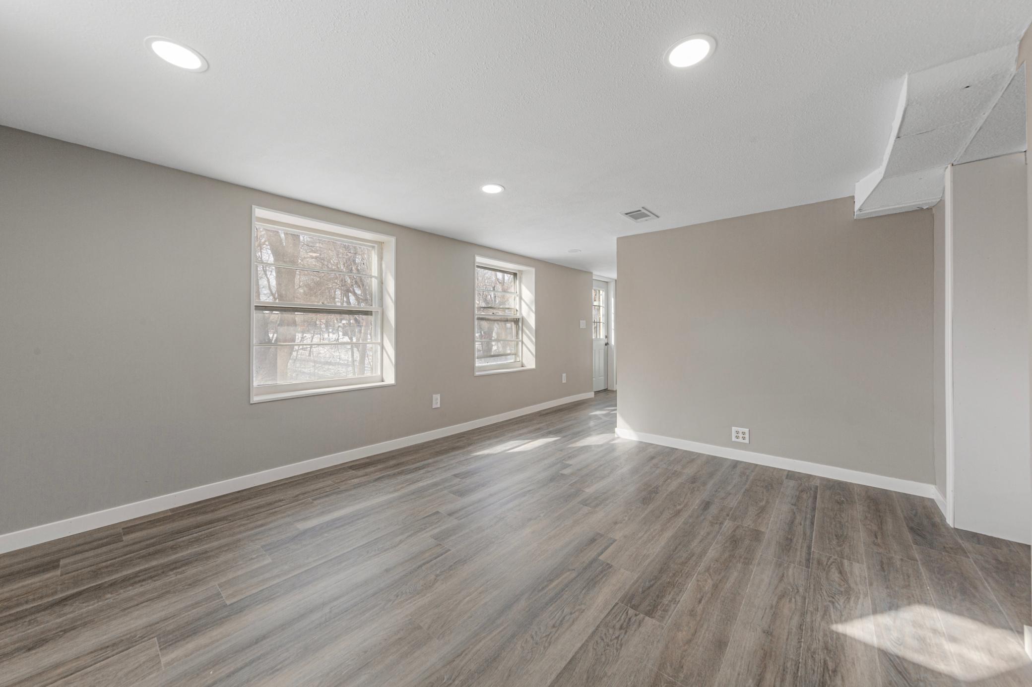 property viewer photo 19