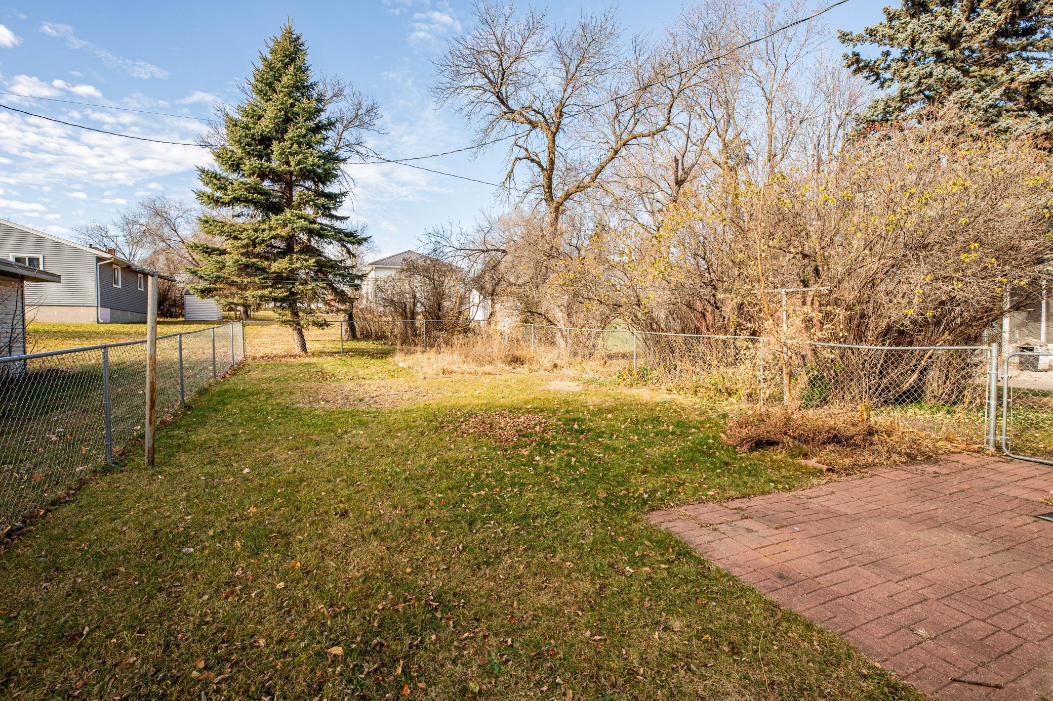 main property photo 8