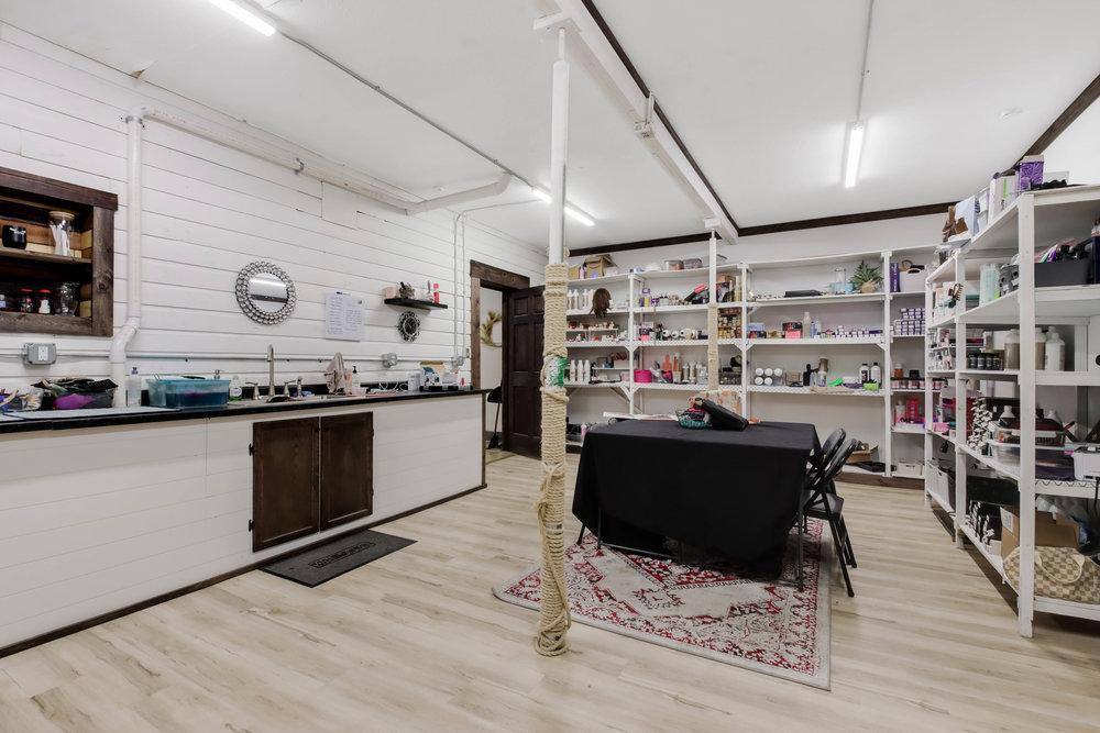 main property photo 16