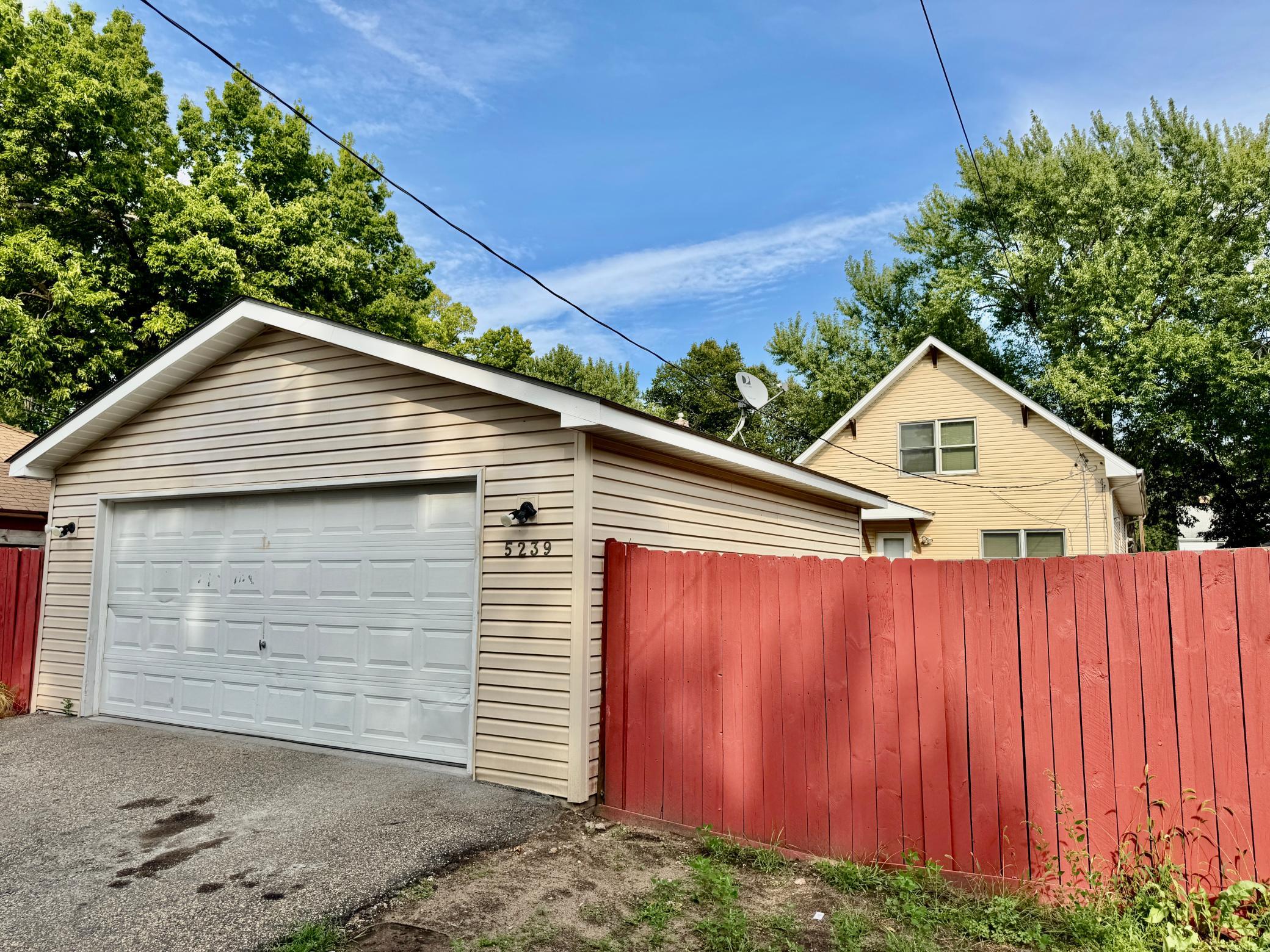 main property photo 47