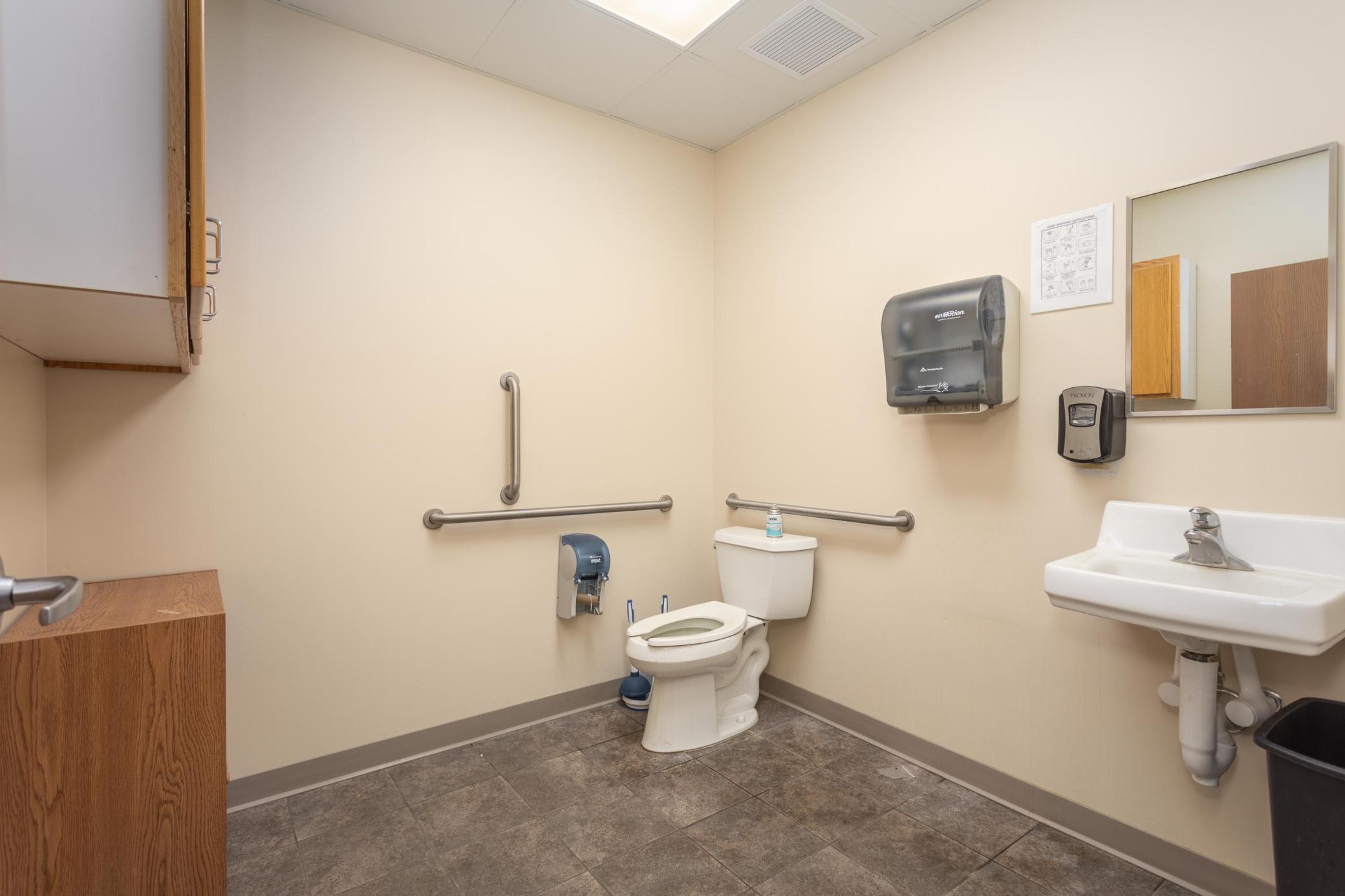 main property photo 10
