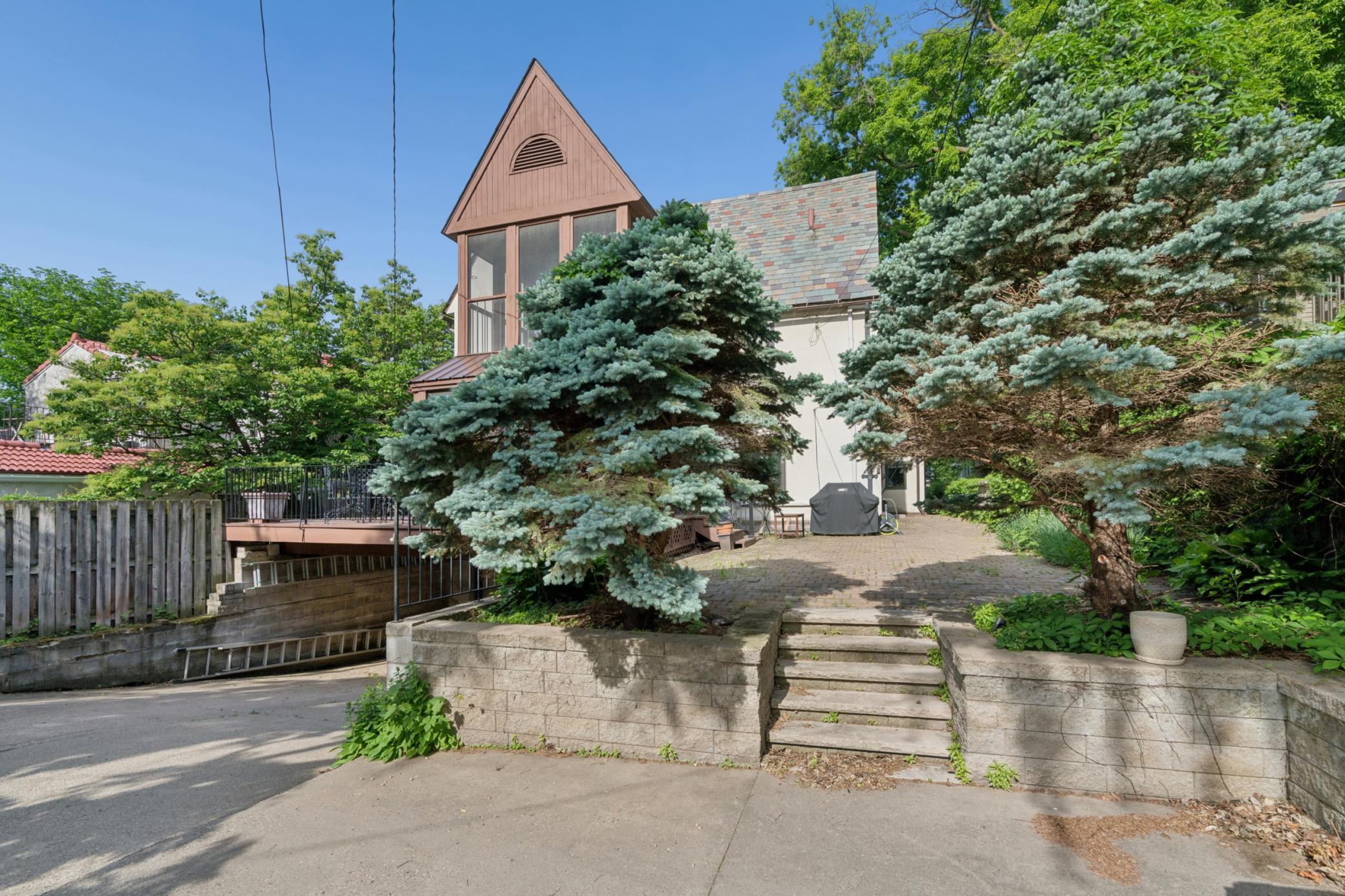 main property photo 41