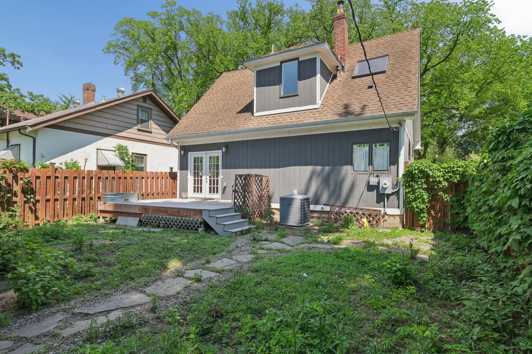 main property photo 20