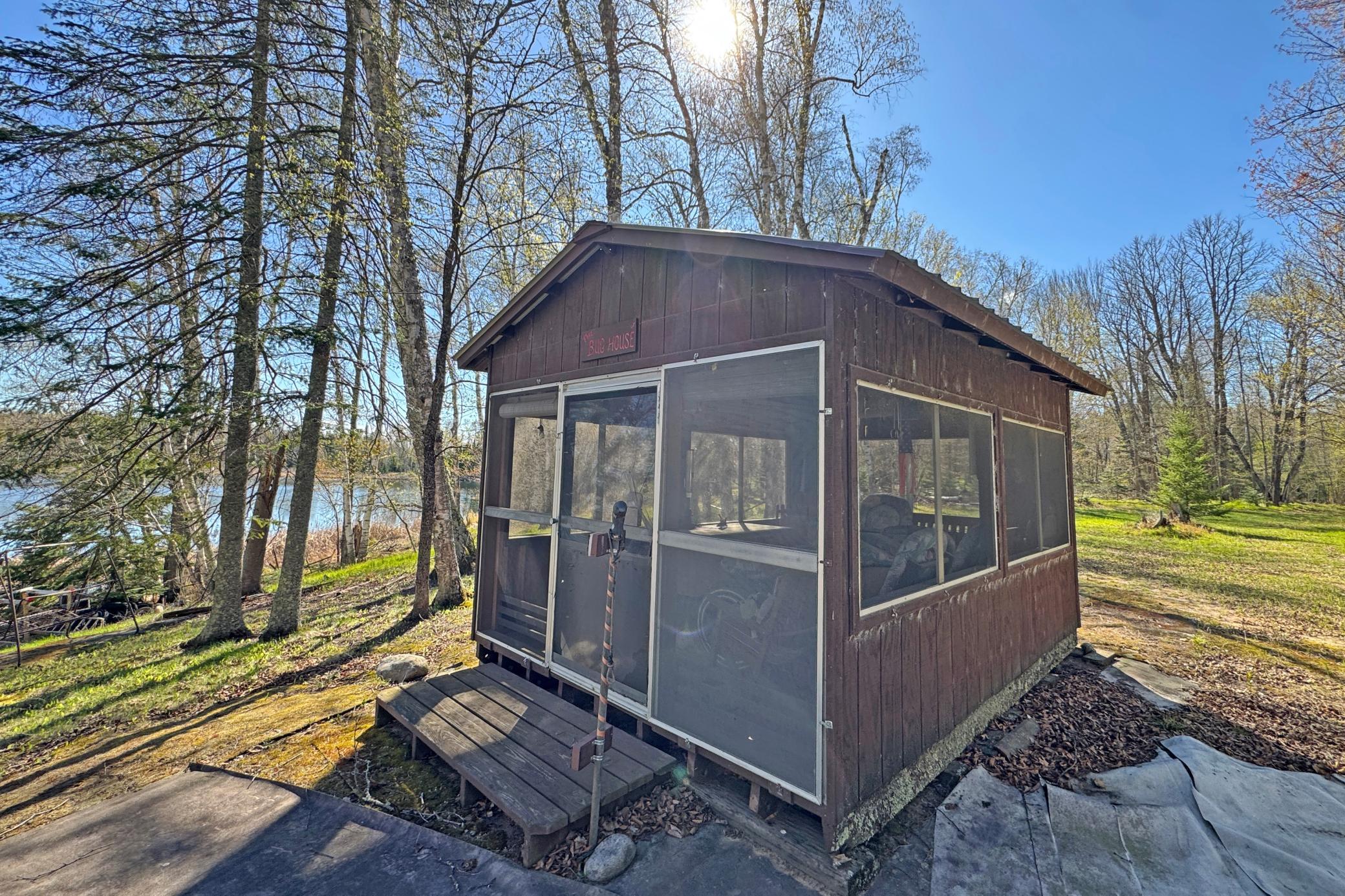 main property photo 40