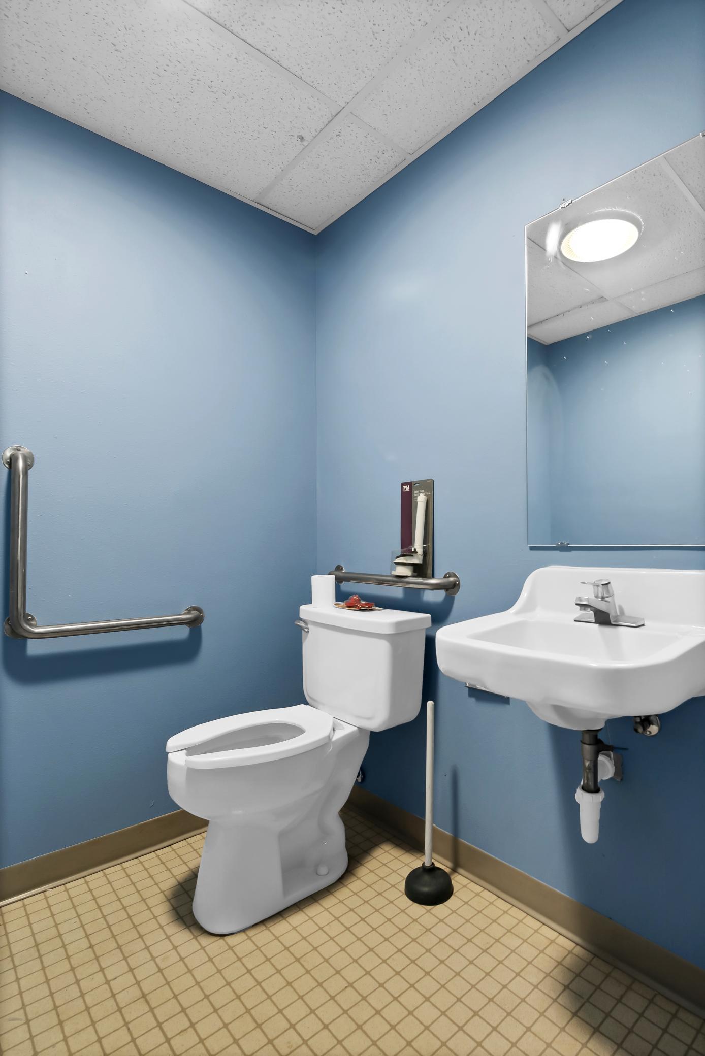 main property photo 39