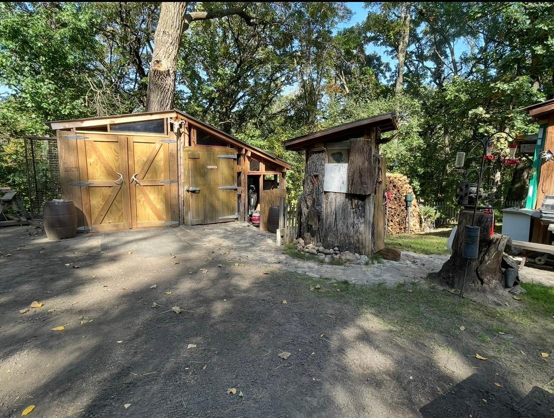 main property photo 11