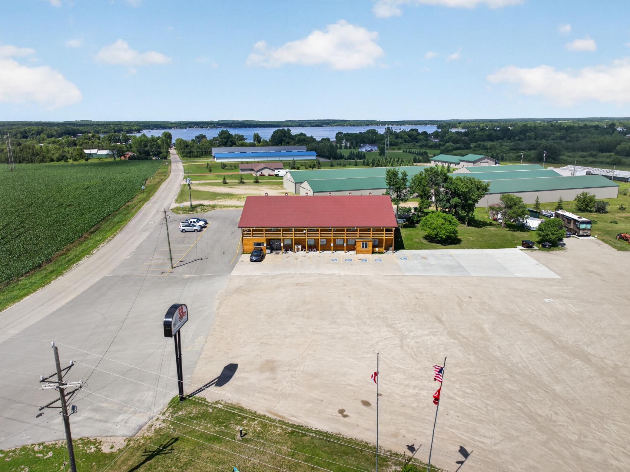 main property photo 17