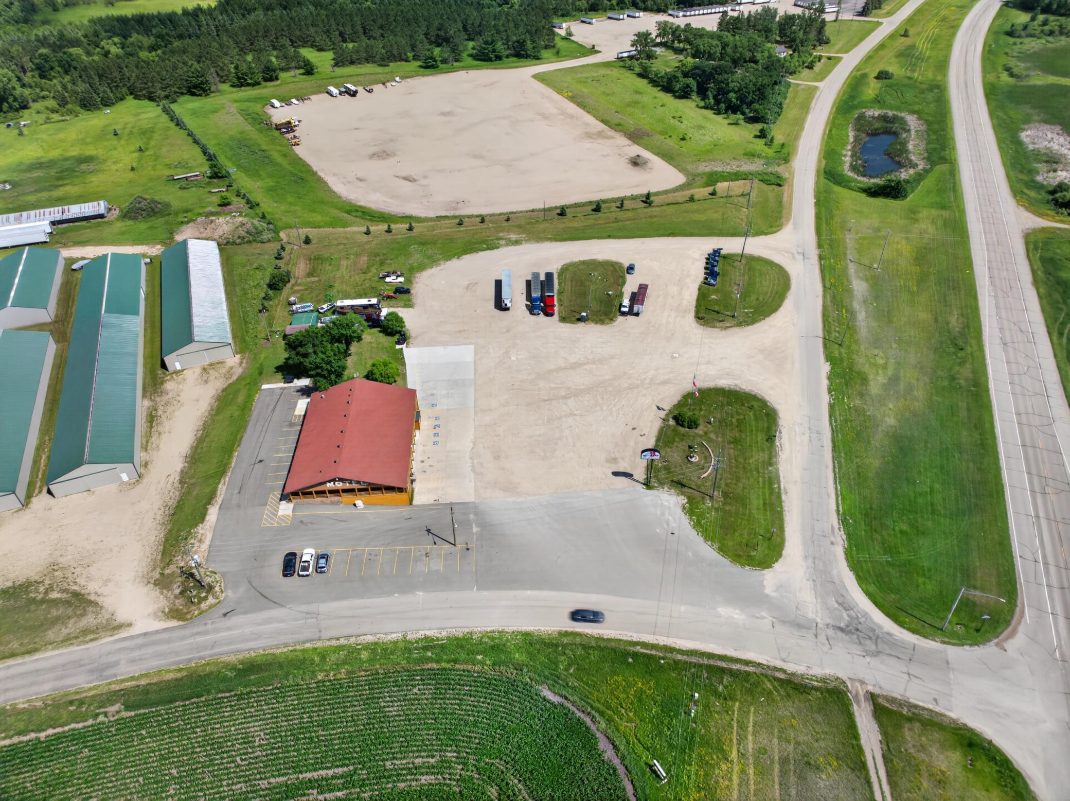 main property photo 25